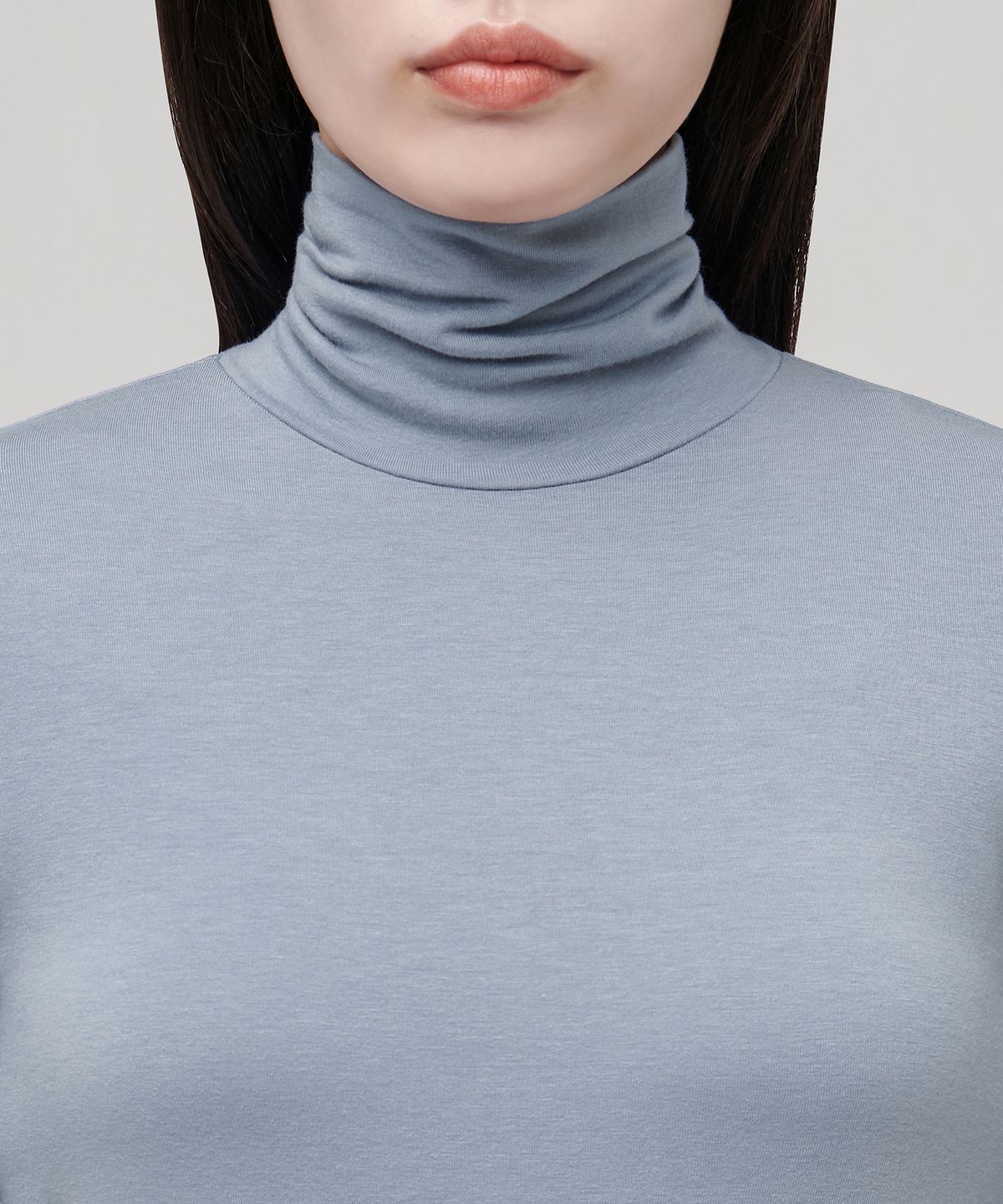 무신사 스탠다드 우먼(MUSINSA STANDARD WOMAN) 우먼즈 텐셀 슬림 터틀 넥 티셔츠 [블루 그레이]