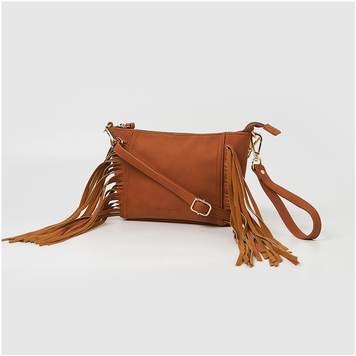 얼반오리지널(URBANORIGINALS) FRINGED BABY CROSSBODY BAG 프린지 베이비 크로스백 탠