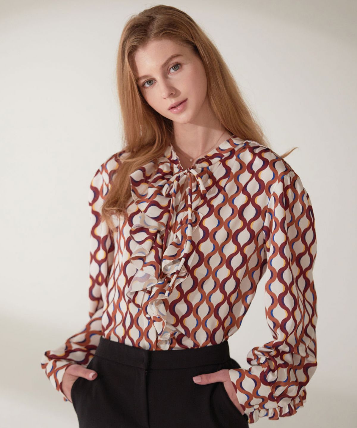 엔오티(NOT) Wavy frill lace Blouse (2color)