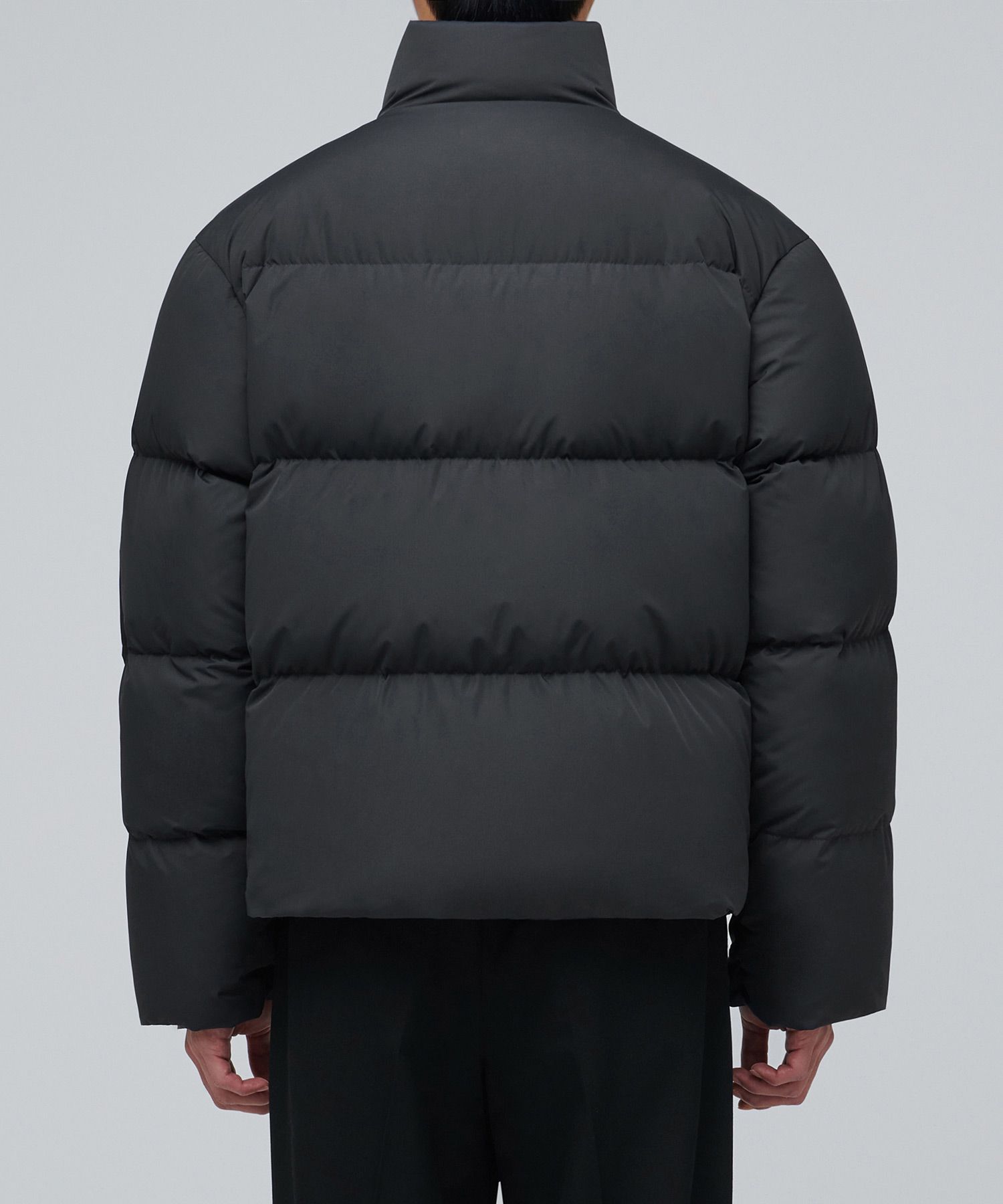 GOOSE DOWN SHORT PUFFER JACKET [DARK GRAY]
