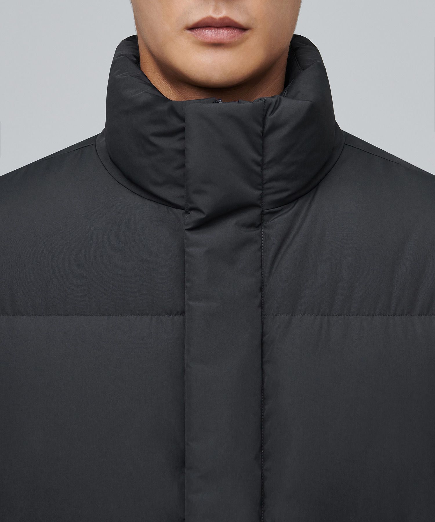 GOOSE DOWN SHORT PUFFER JACKET [DARK GRAY]