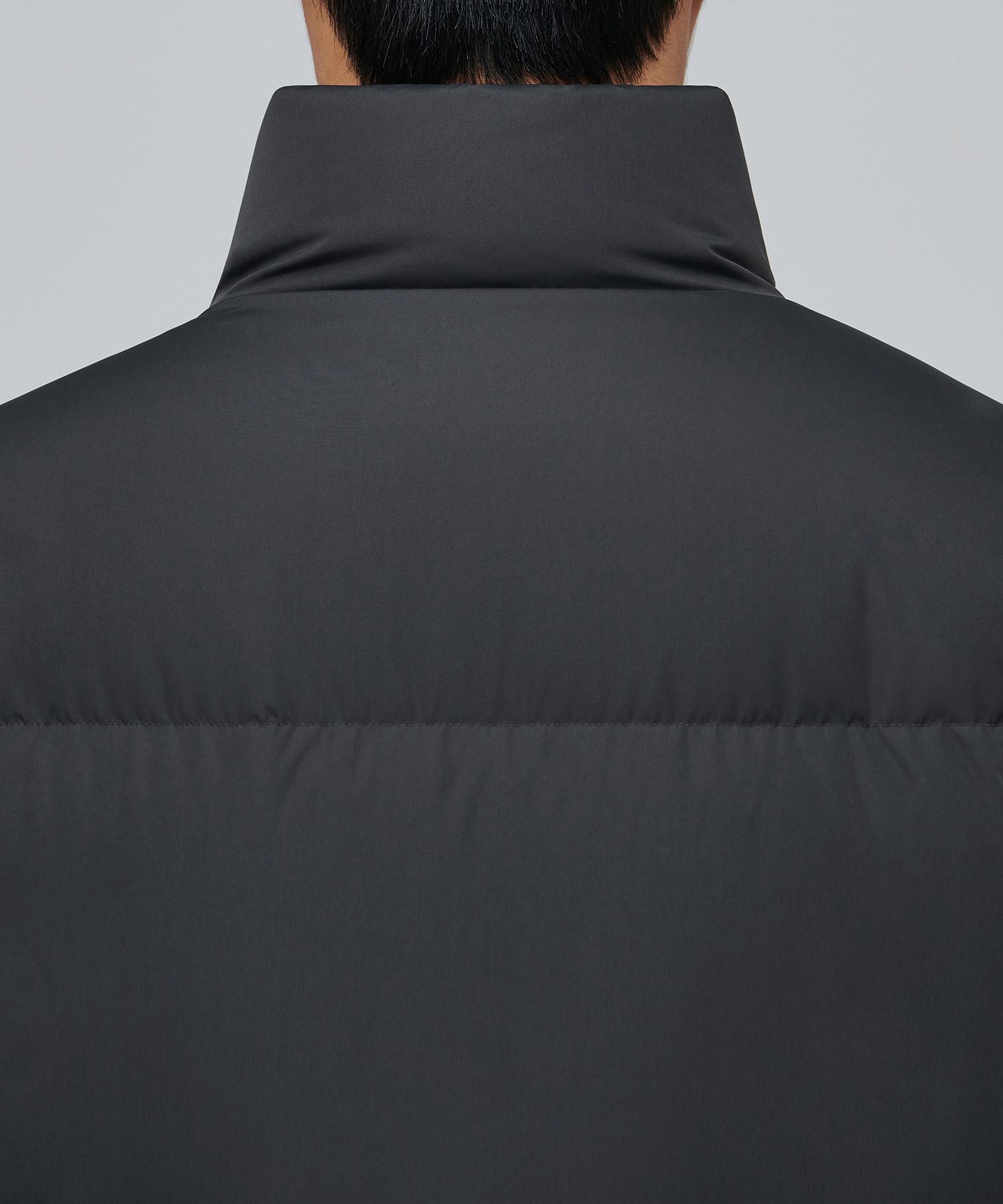 GOOSE DOWN SHORT PUFFER JACKET [DARK GRAY]