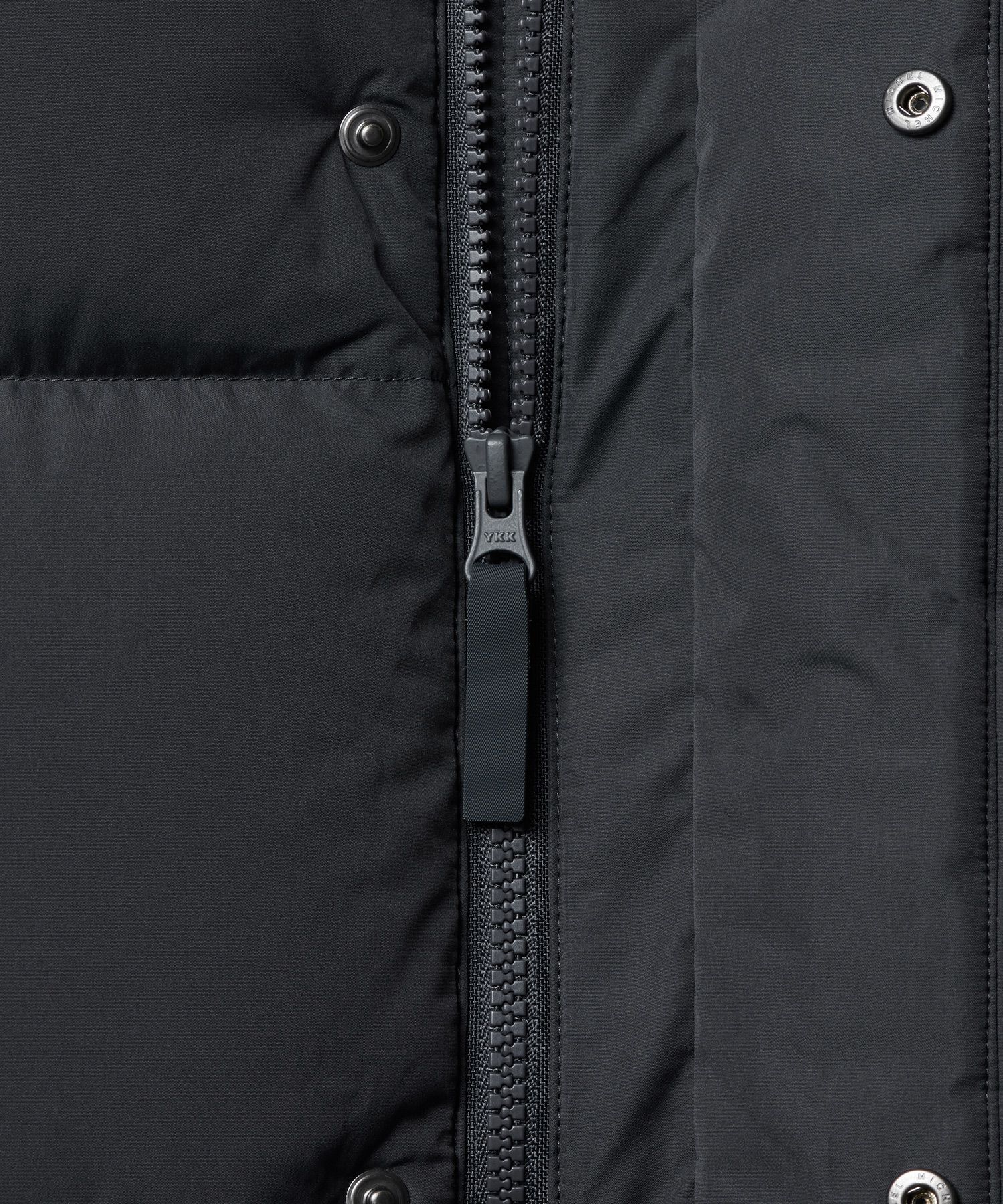 GOOSE DOWN SHORT PUFFER JACKET [DARK GRAY]