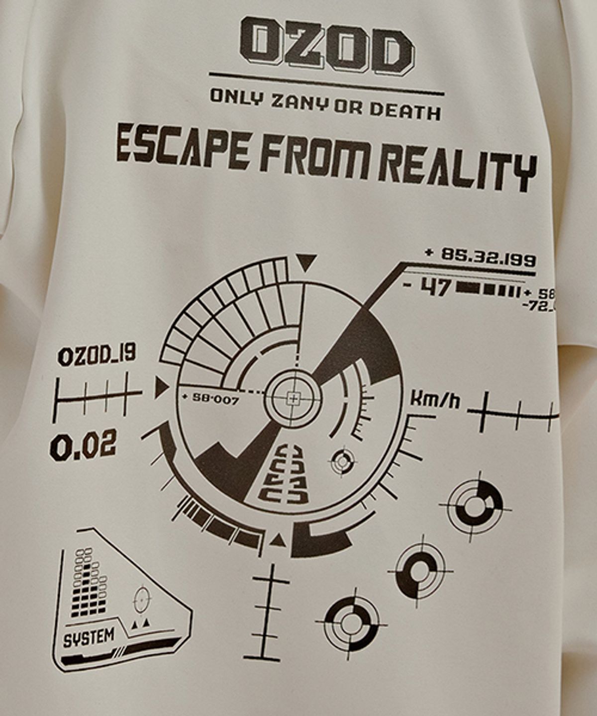 어져드(OZOD) 지퍼 맨투맨