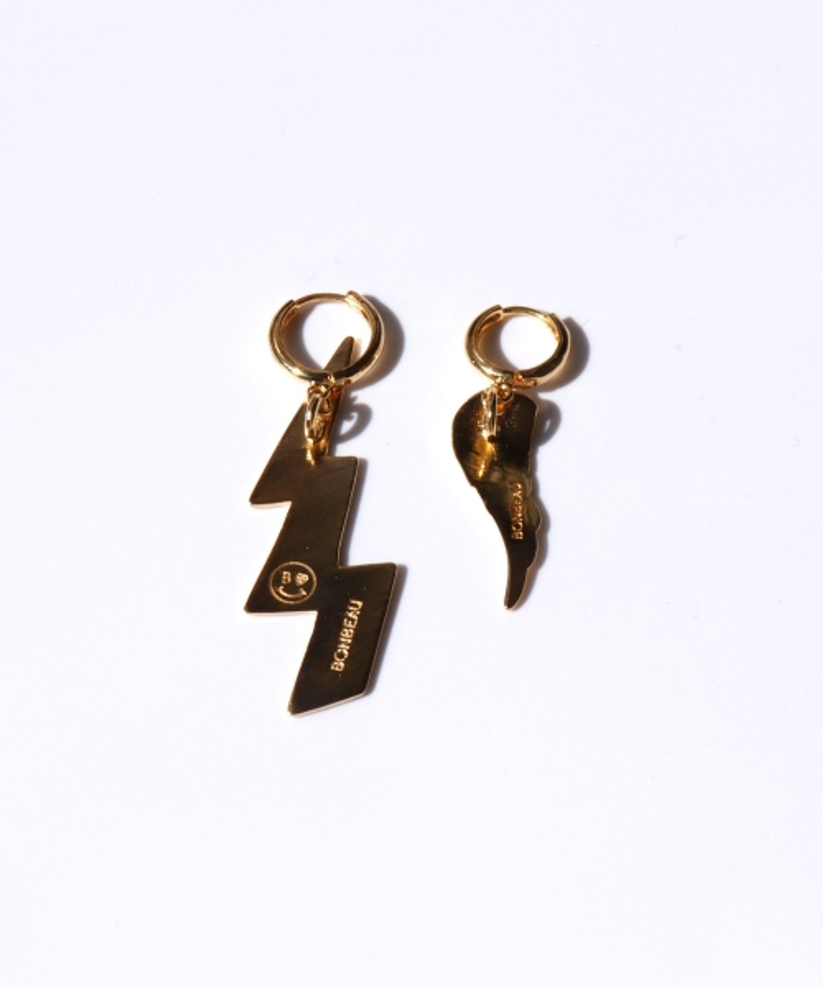 봉보(BONBEAU) Edge pendant gold onetouch Earring 골드 팬던트 포인트 패션 원터치링 귀걸이