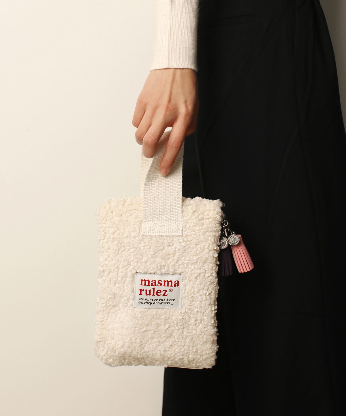 마스마룰즈(MASMARULEZ) Strap pouch _ Fleeced Ivory