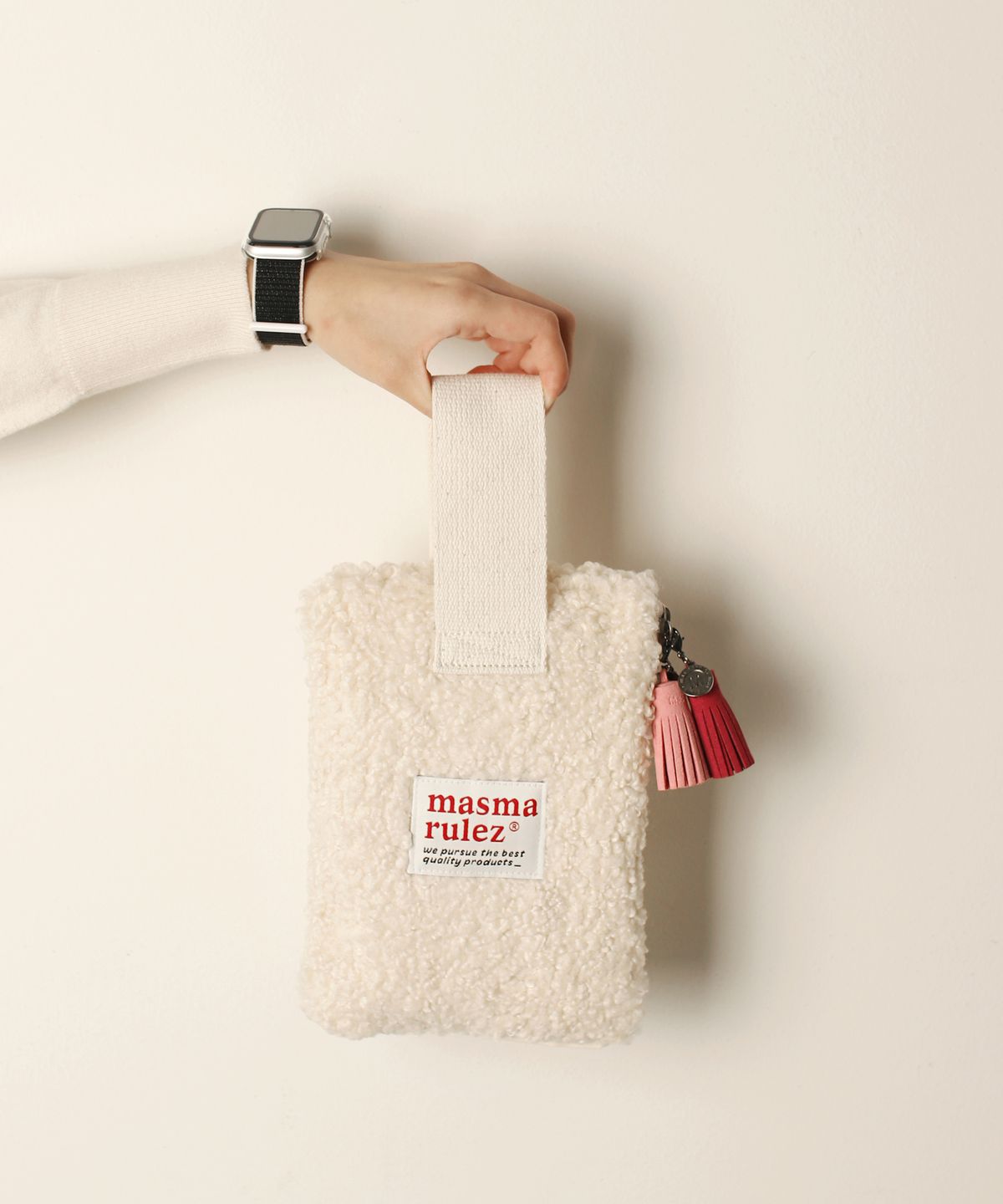 마스마룰즈(MASMARULEZ) Strap pouch _ Fleeced Ivory