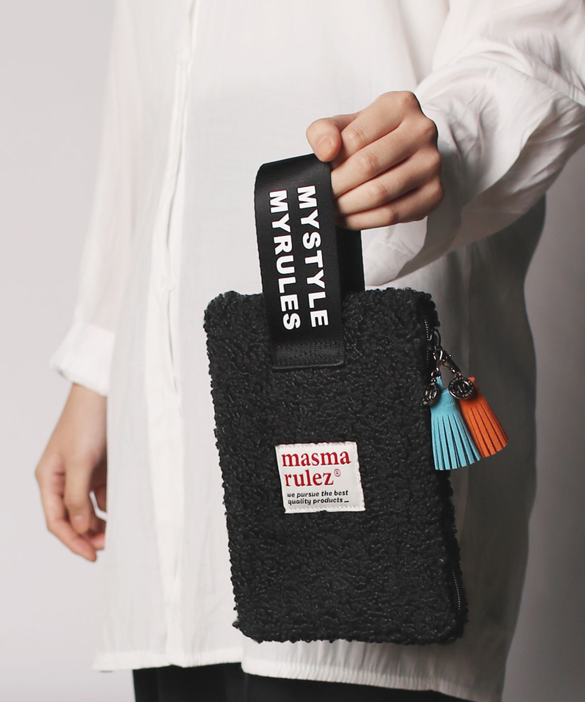 마스마룰즈(MASMARULEZ) Strap pouch _ Fleeced Black