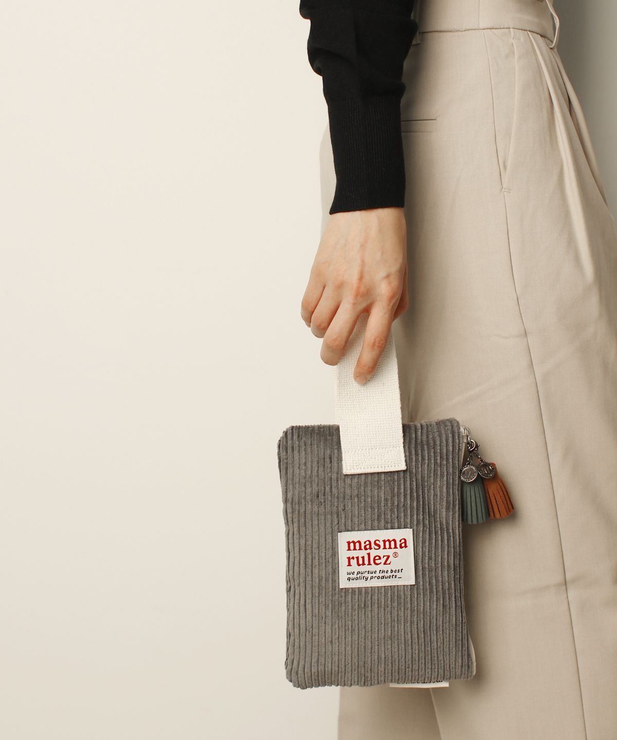 마스마룰즈(MASMARULEZ) Strap pouch _ 코듀로이 Gray