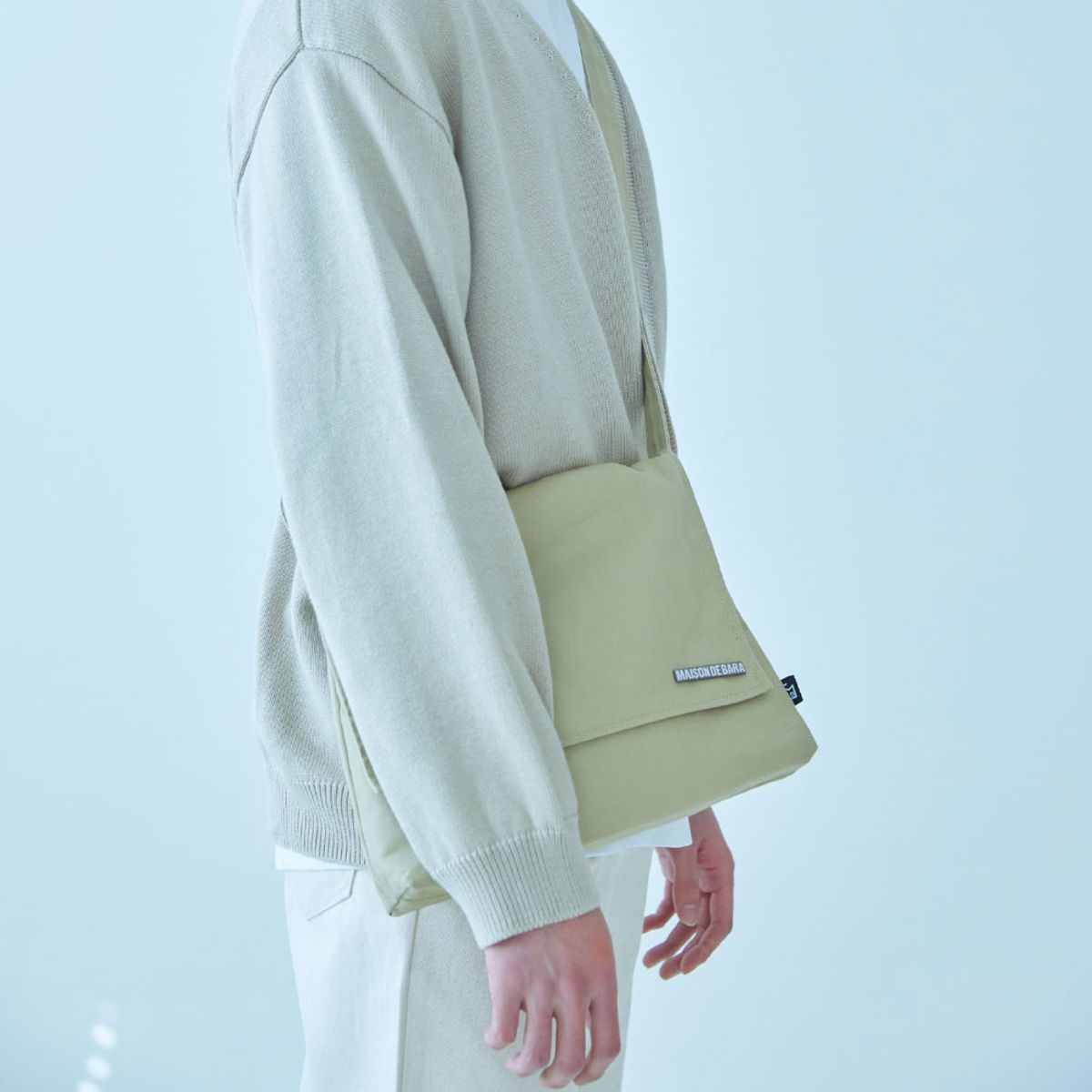 메종드바라(MAISON DE BARA) 데일리 코튼 미니 메신저백 (Black)