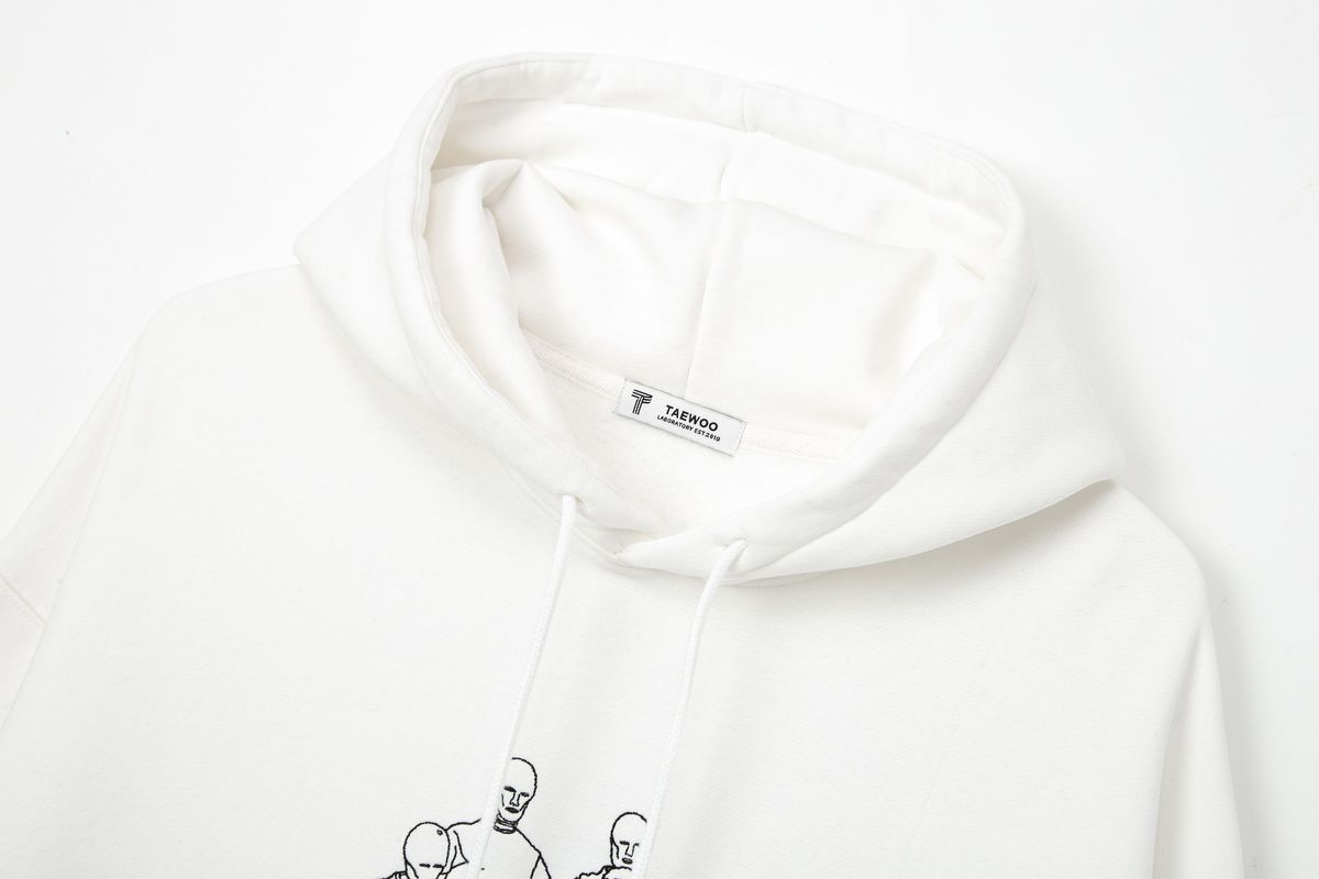 태우(TAEWOO) Plastic twin Embroidery Hoodie White