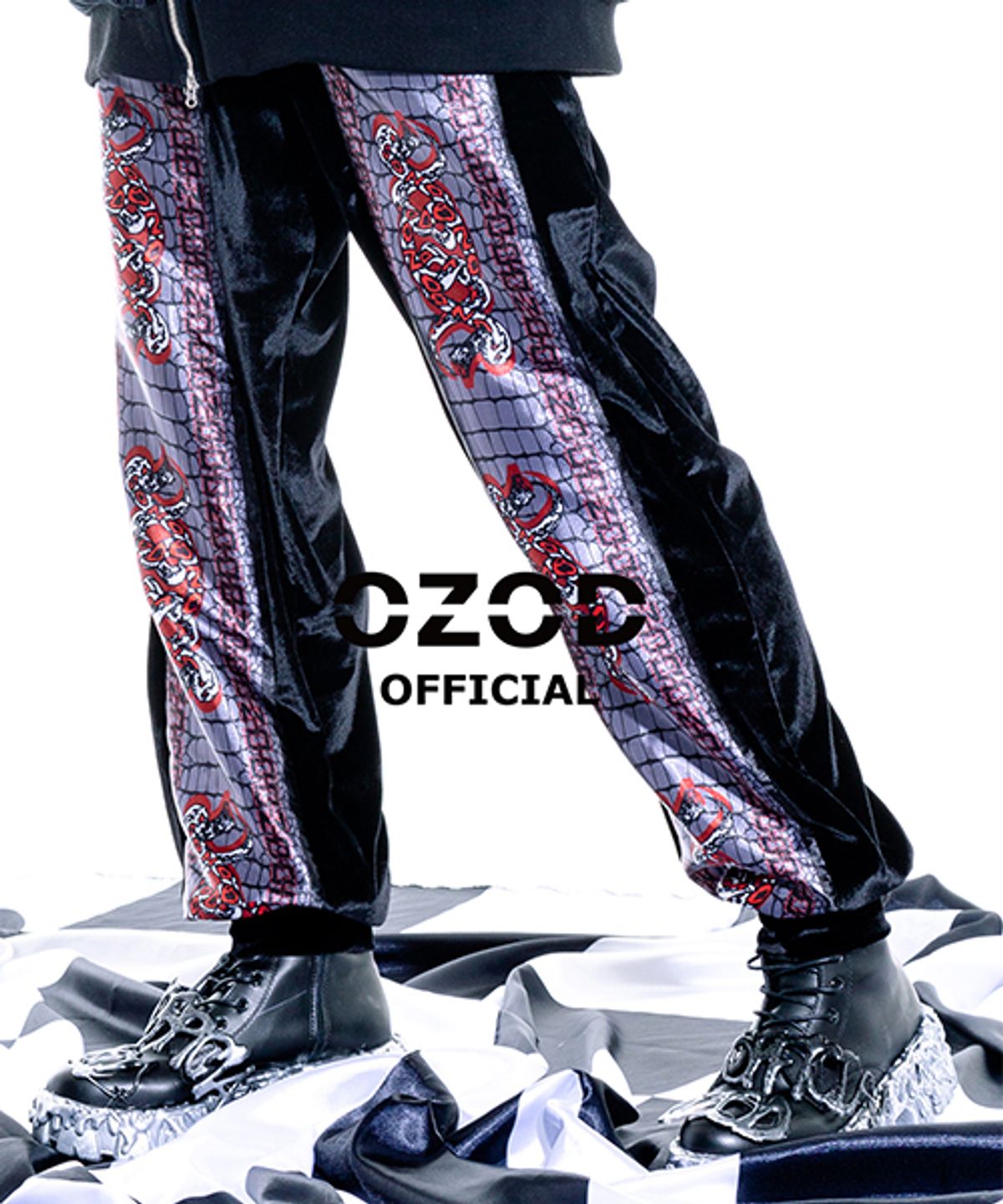 어져드(OZOD) 벨벳 스네이크 팬츠_검정
