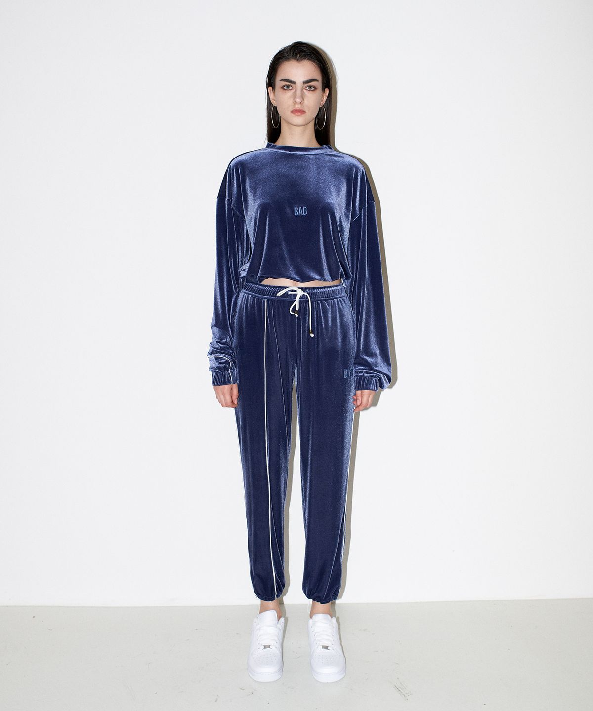채뉴욕(CHAENEWYORK) Bad Velvet jogger pants [Blue]