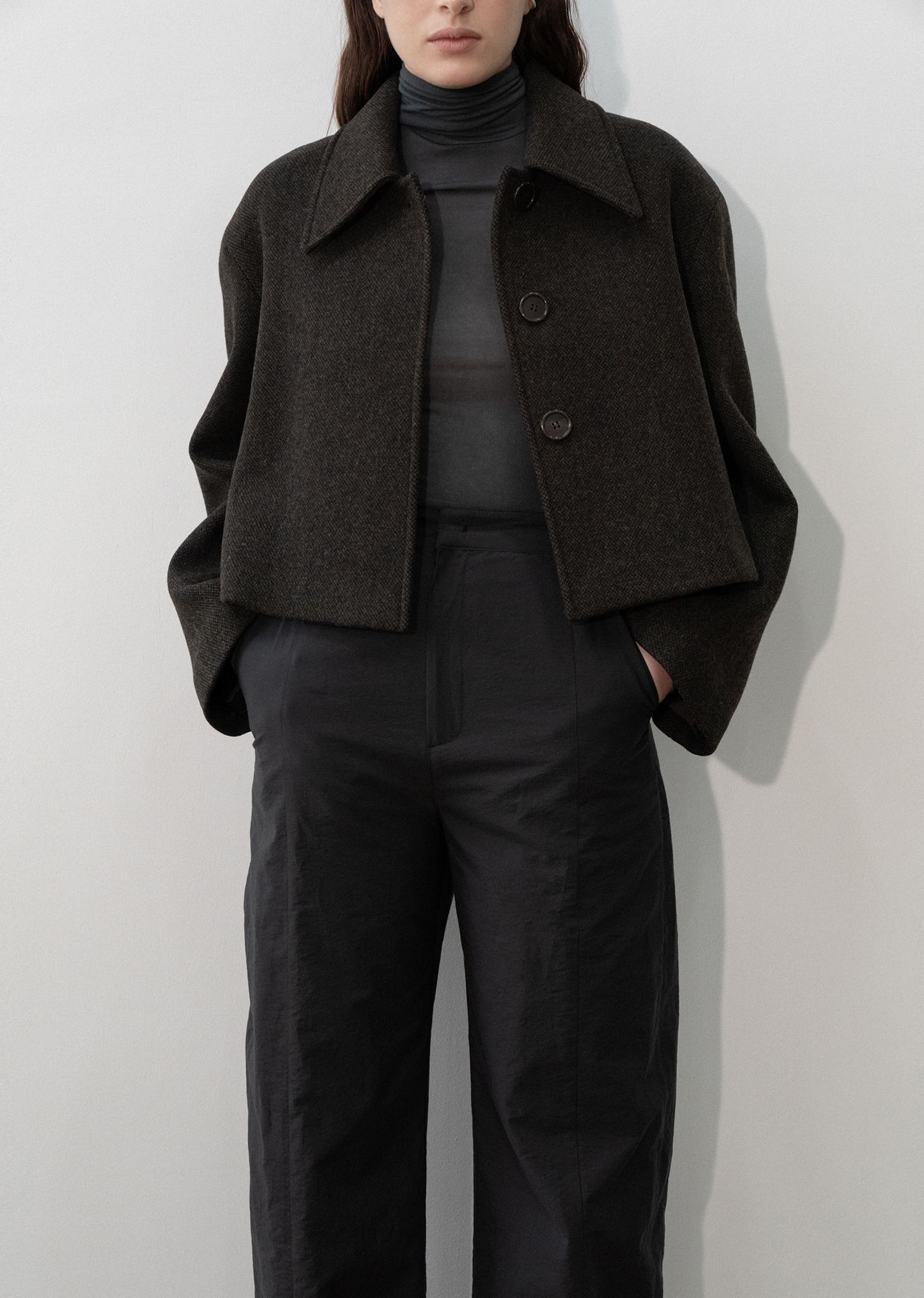 MUSINSA公式 | AMOMENTO WIDE CROP COAT - DARK BROWN