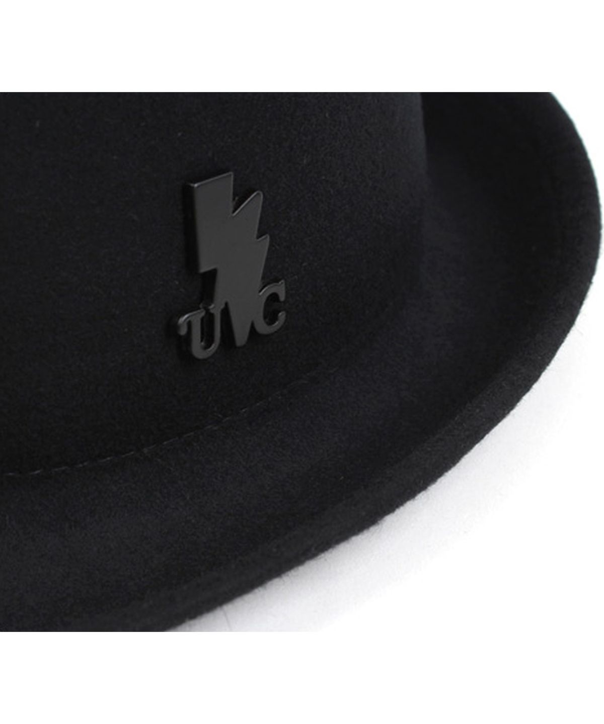 유니버셜 케미스트리(UNIVERSAL CHEMISTRY) BU Black Short Wool Fedora BK 울페도라