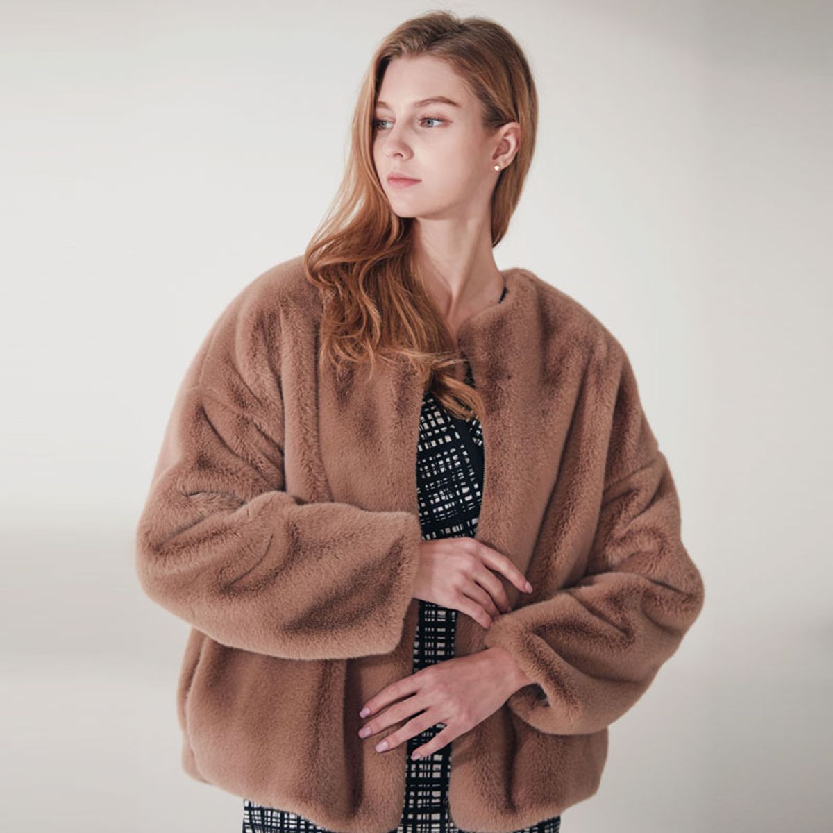 엔오티(NOT) Soft Fake Fur Single Jacket