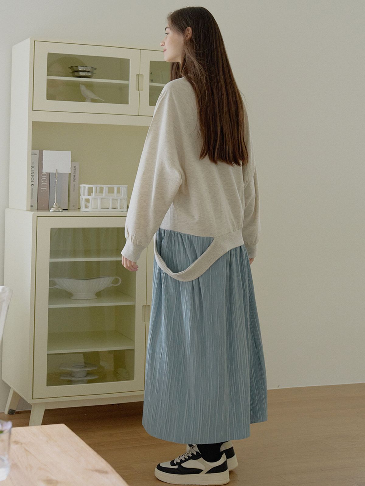 아방(AVANT-G) Logo MTM Pleated Mix Dress - OATMEAL