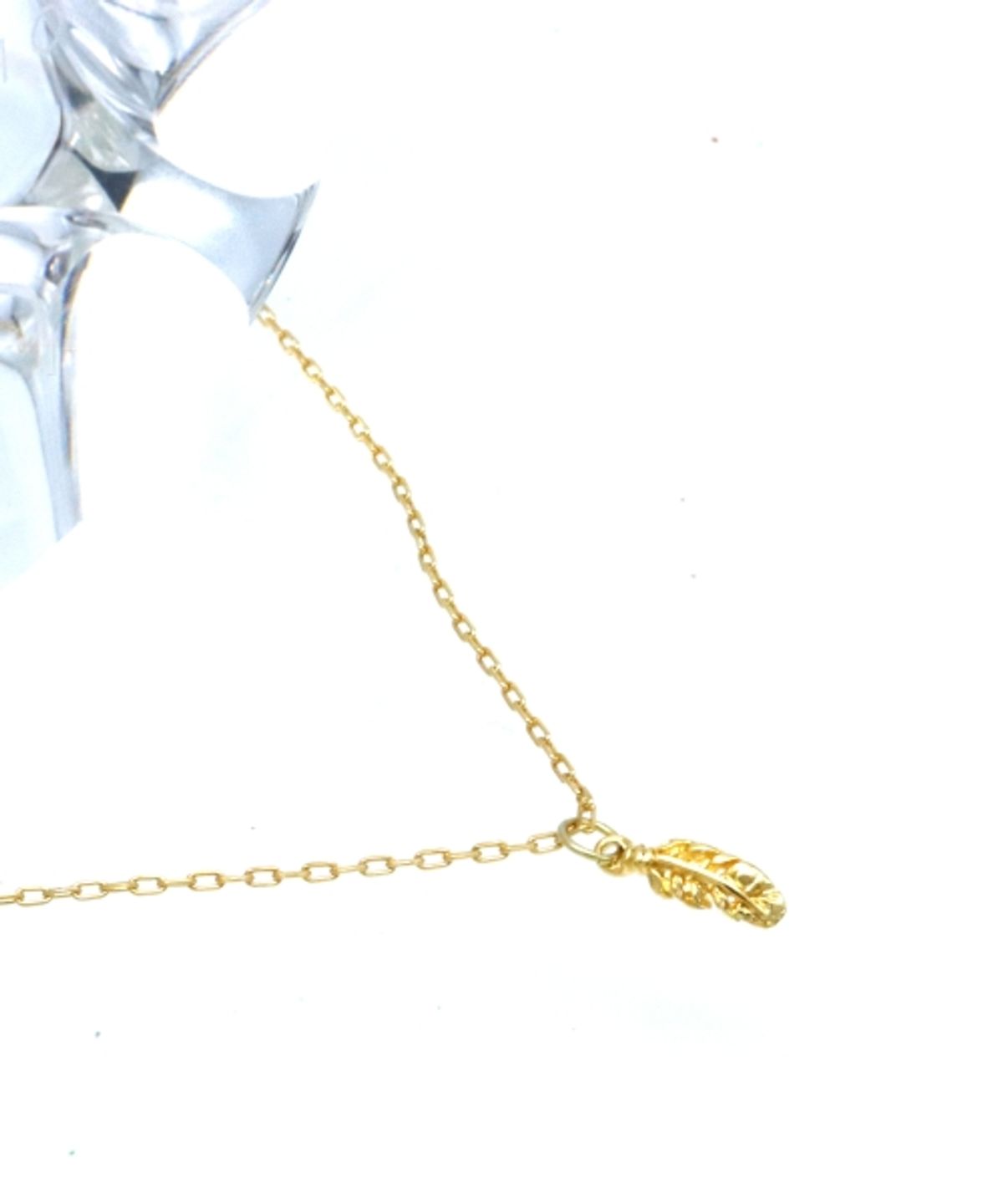 봉보(BONBEAU) Tiny leaf pendant point Necklace 나뭇잎 팬던트 골드 체인 목걸이