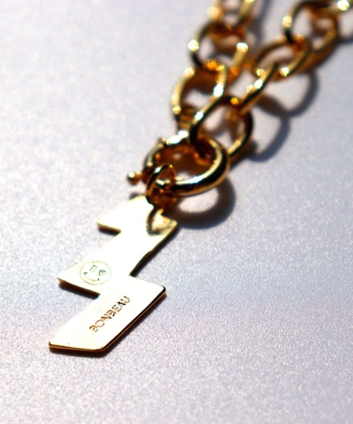 봉보(BONBEAU) Edge pendant bold chain Necklace  썬더 팬던트 볼드 골드 체인 목걸이