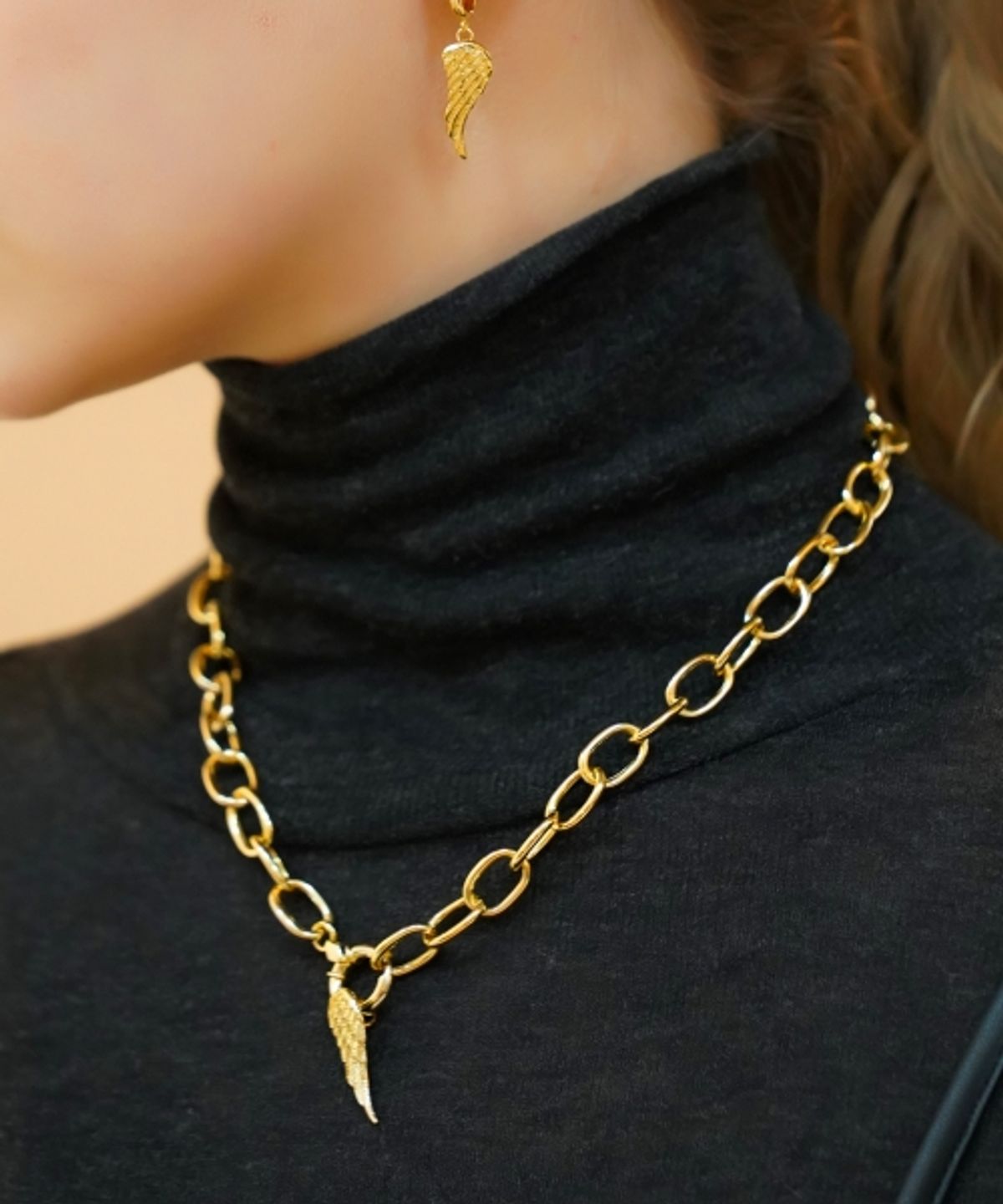 봉보(BONBEAU) Edge pendant bold chain Necklace  엔젤윙 팬던트 볼드 골드 체인 목걸이