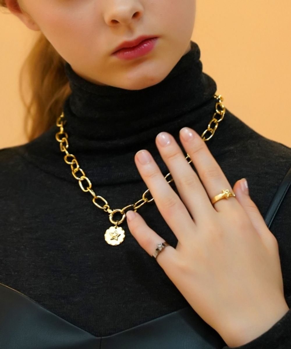 봉보(BONBEAU) Edge pendant bold chain Necklace 스타코인 팬던트 볼드 골드 체인 목걸이 - 후기 |  무신사