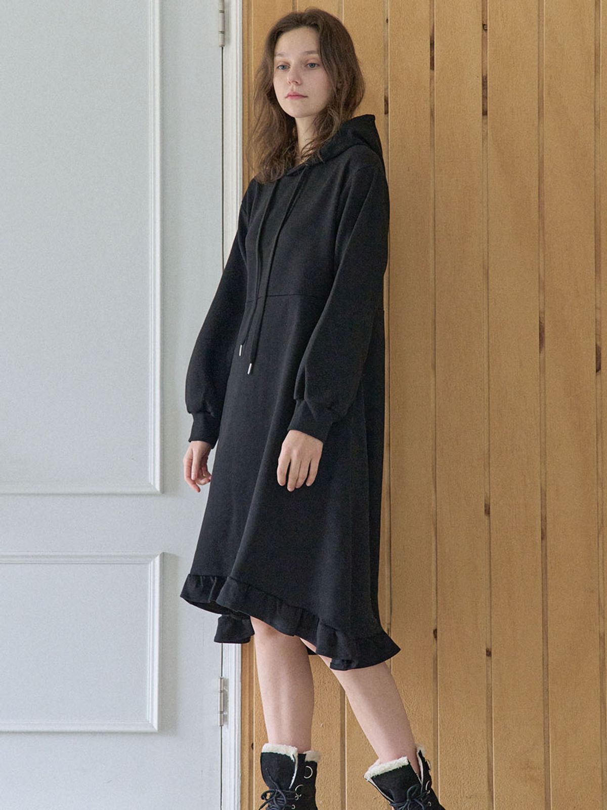 아방(AVANT-G) HOODED FRILL LONG DRESS - BLACK