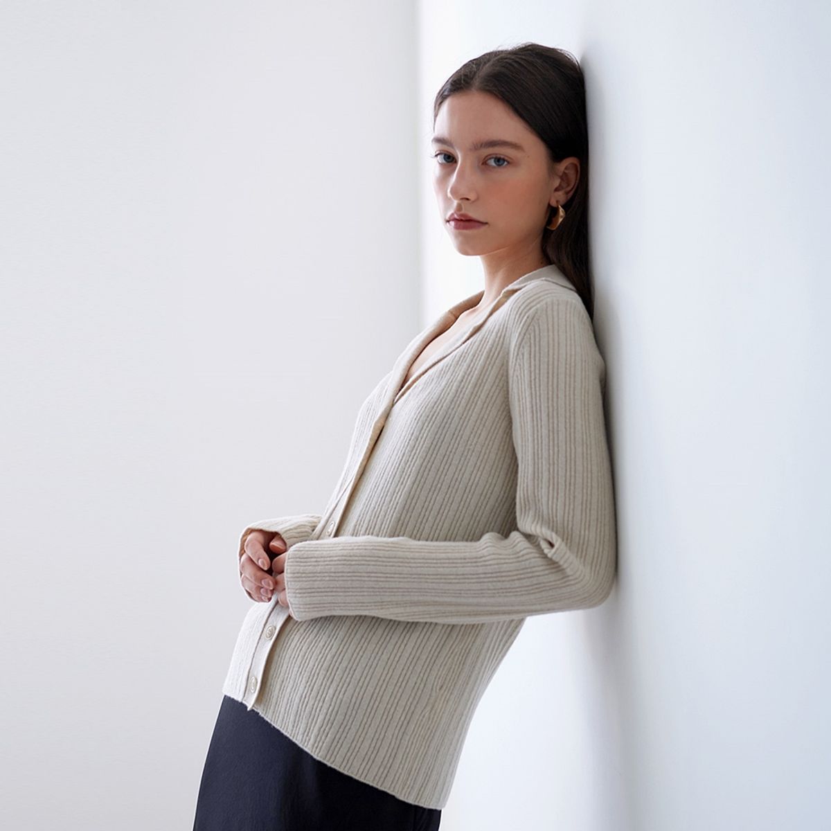 핀블랙(PINBLACK) OPEN COLLAR KNIT IVORY