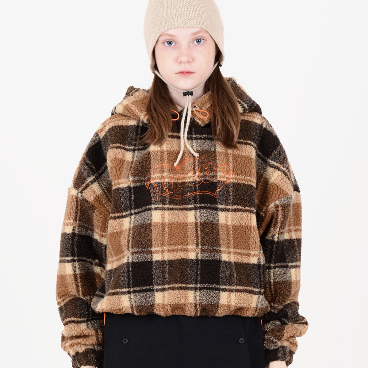 팔레트(PALETTE) SHERPA CHECKER CROP HOODIE (BROWN)