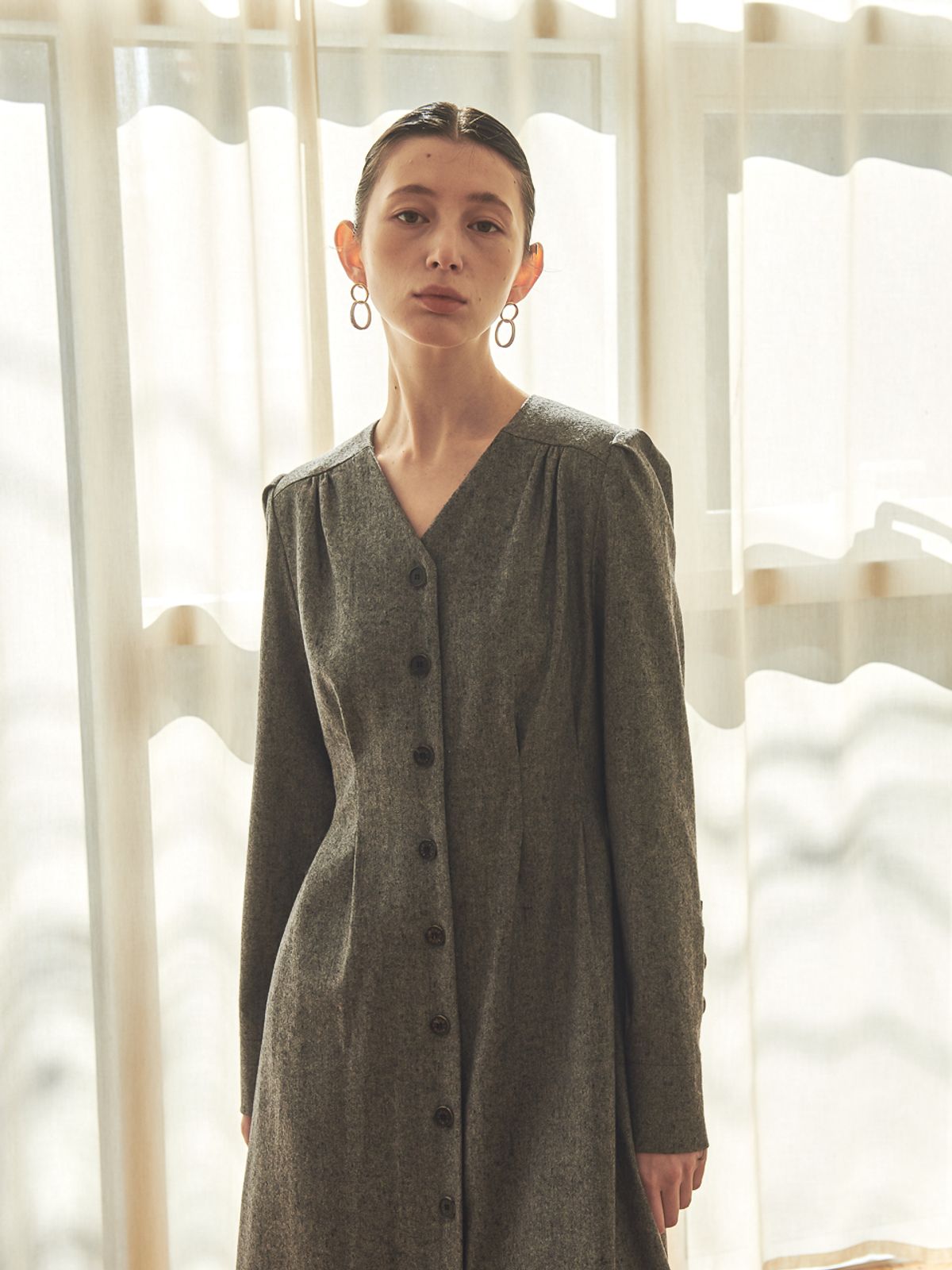 아쿠드(ACUD) V-NECK WOOL SHIRT DRESS_GREY