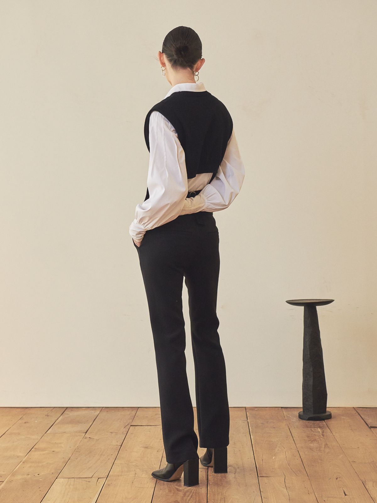 아쿠드(ACUD) SLIM BOOTCUT PANTS_BLACK