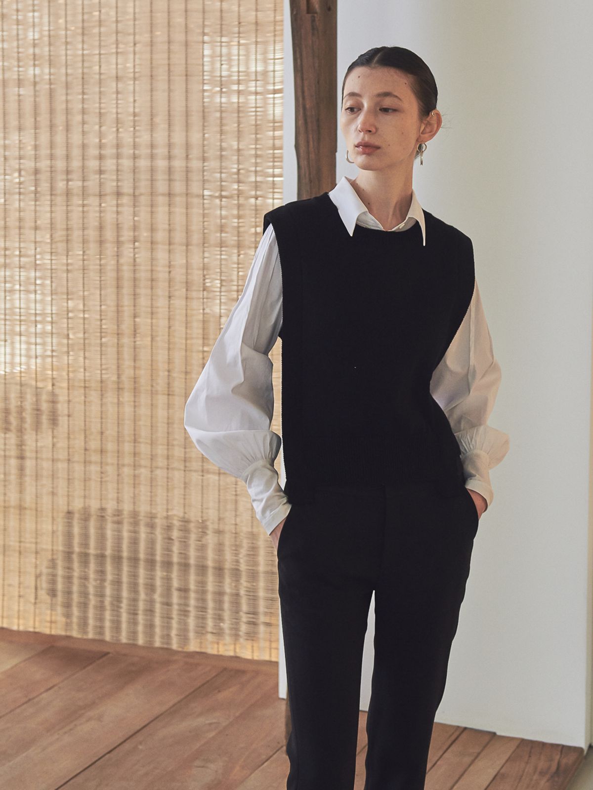 아쿠드(ACUD) SLIM BOOTCUT PANTS_BLACK