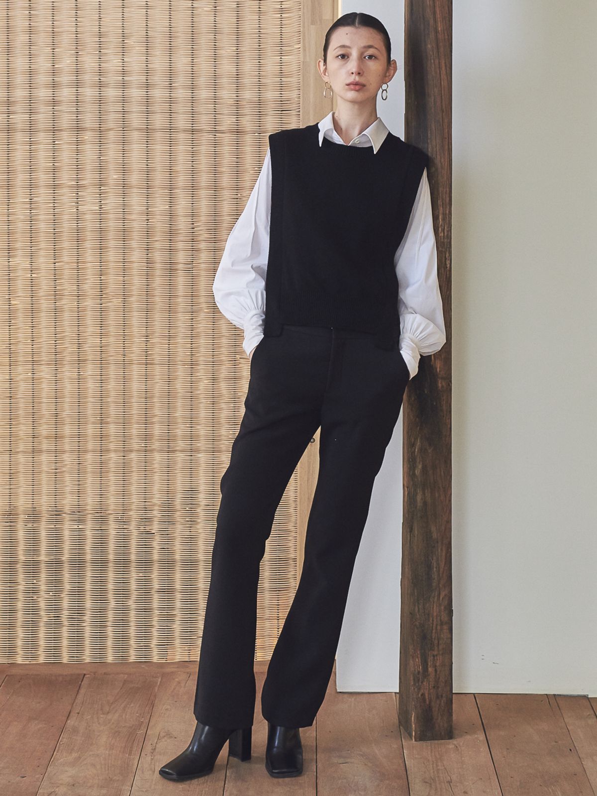 아쿠드(ACUD) SLIM BOOTCUT PANTS_GREY