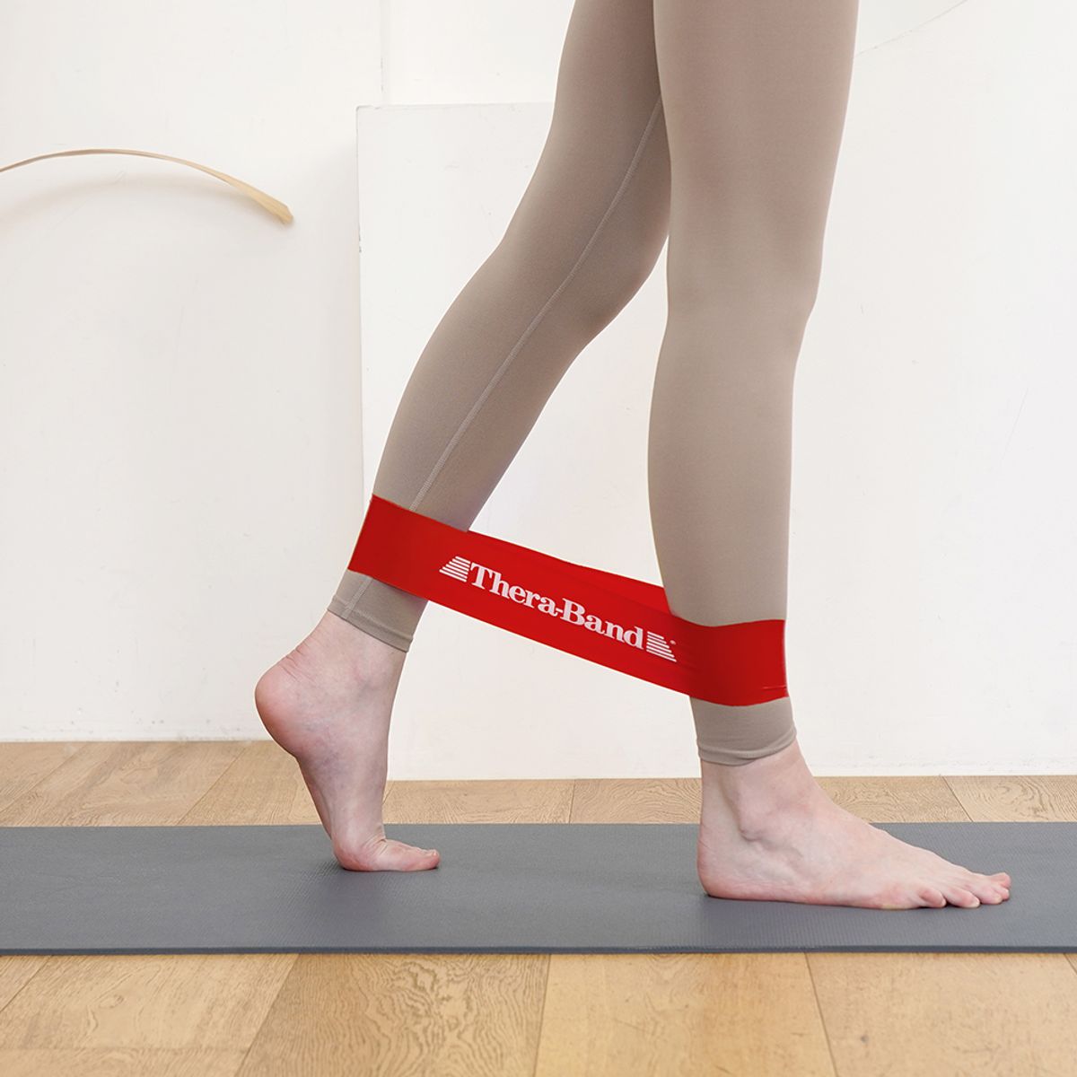 세라밴드(THERABAND) 루프밴드 허벅지 운동 라텍스 밴드 레드