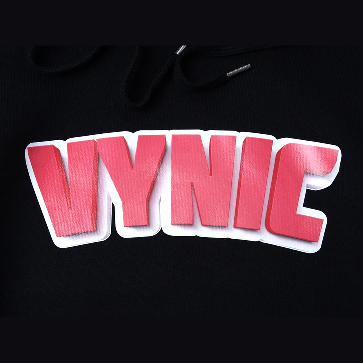 바이닉(VYNIC) 루버 로고 후드티 [블랙]