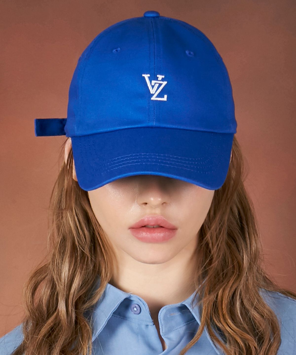 바잘(VARZAR) 모노그램 소프트 오버핏 볼캡 블루