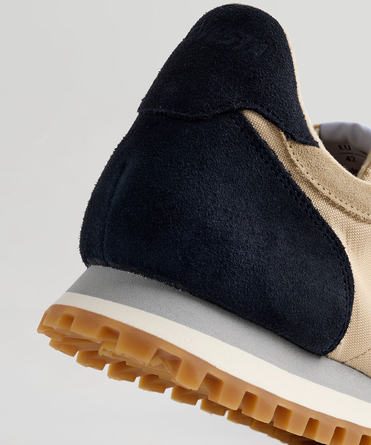 노베스타(NOVESTA) 마라톤 트레일 Beige/Navy