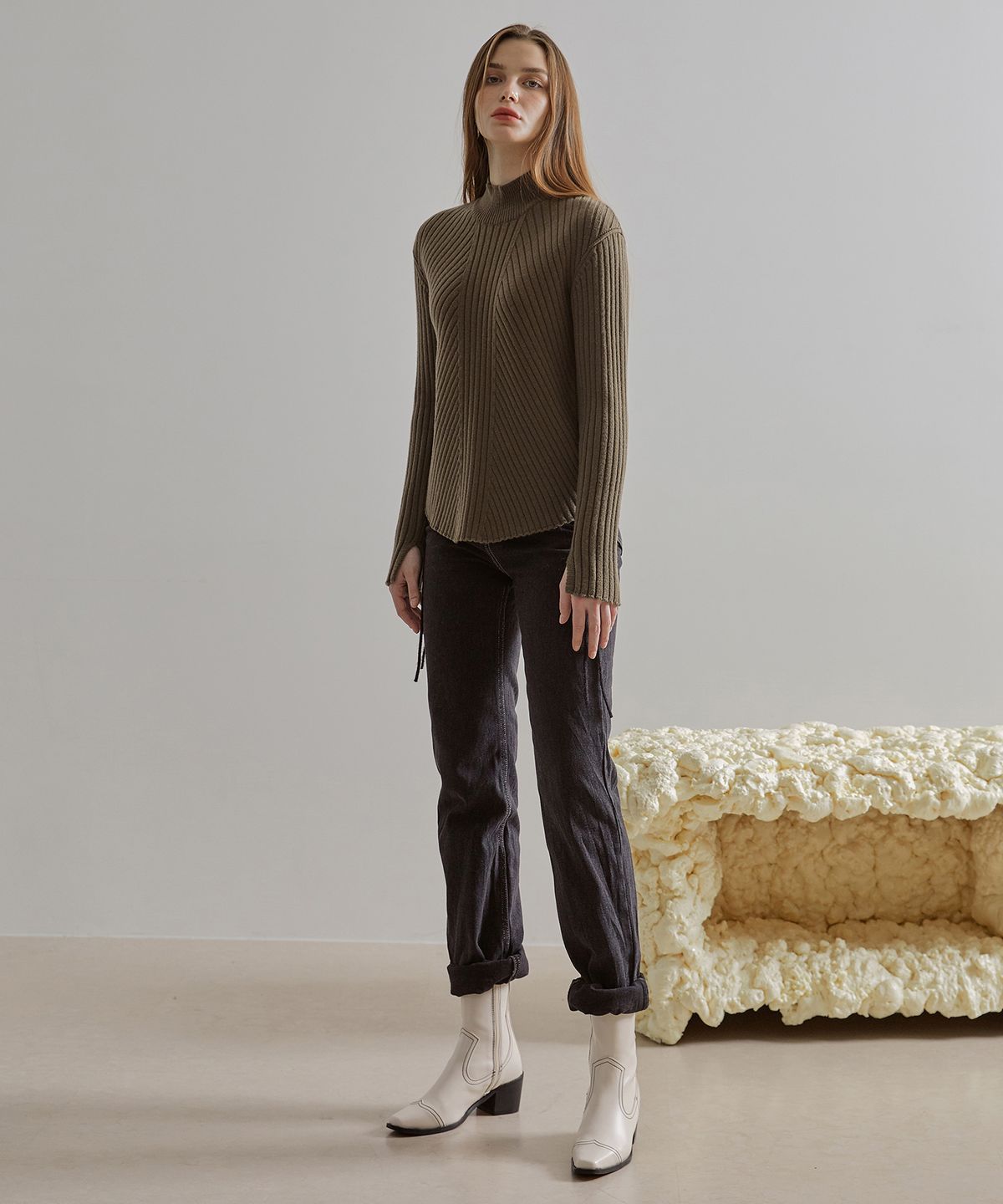 에트몽(ETMON) Slit Sleeve Side Strap Knit Top  Khaki