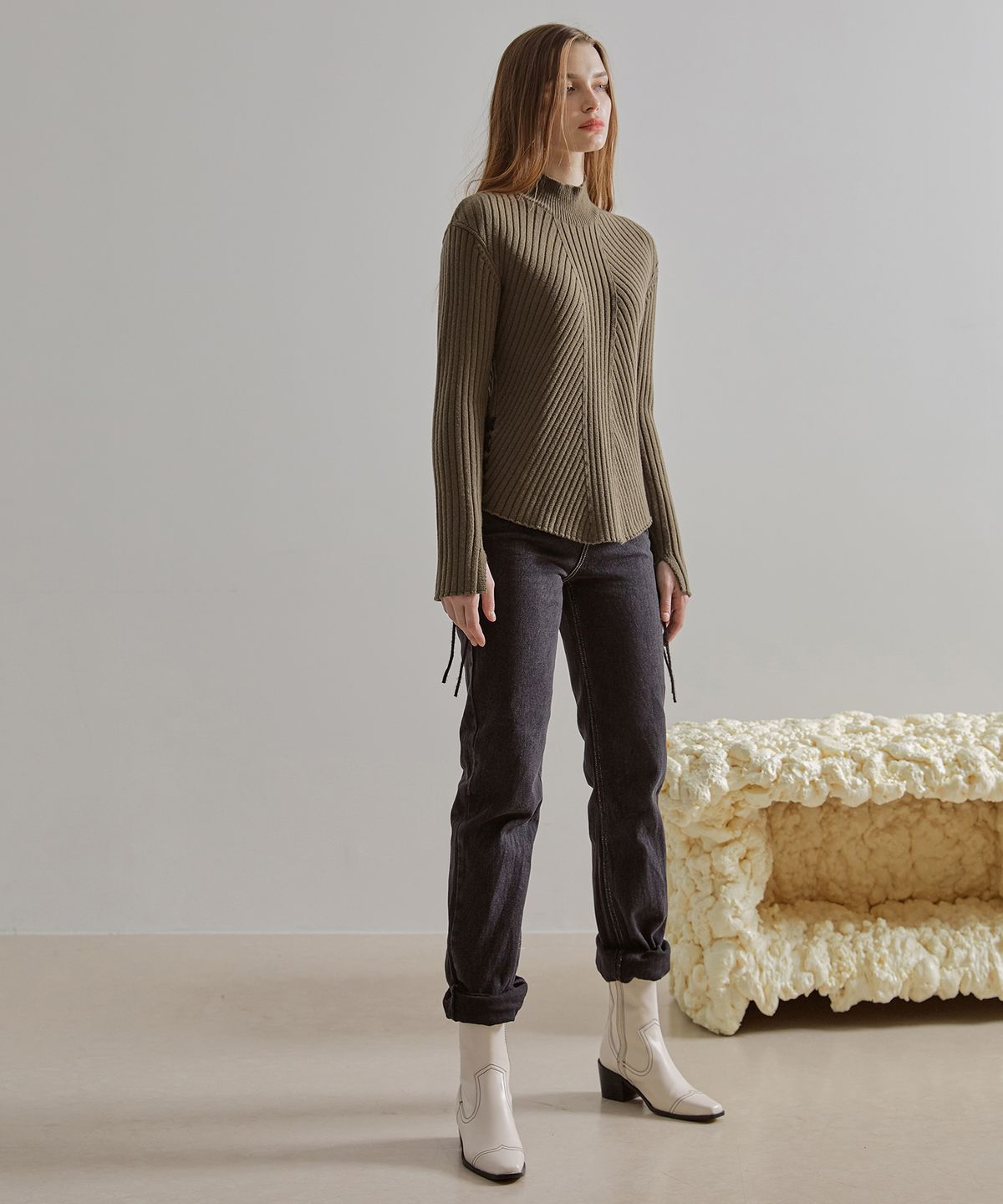 에트몽(ETMON) Slit Sleeve Side Strap Knit Top  Khaki