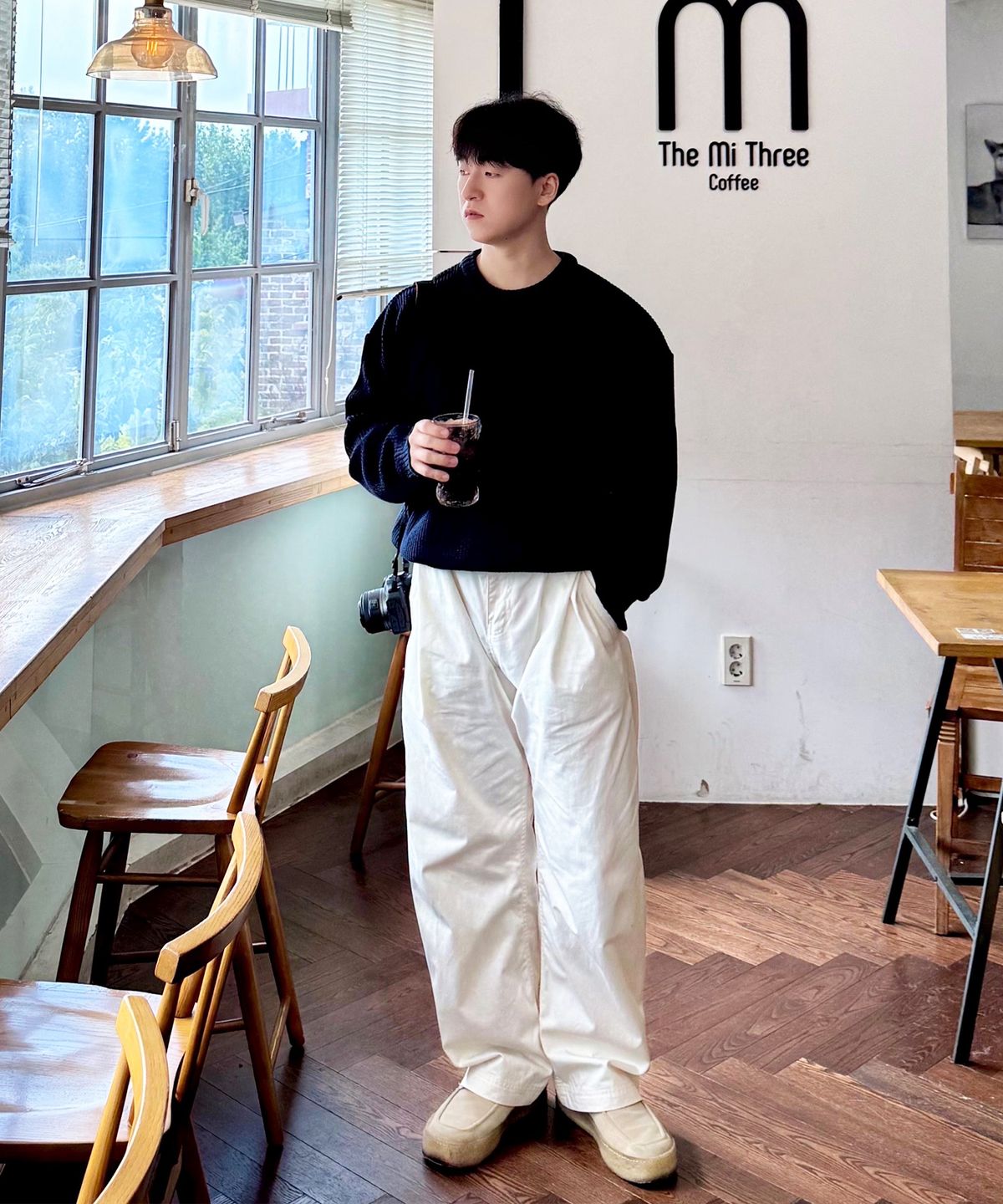 블론드나인(BLOND9) 크루넥 리브 니트 스웨터_네이비