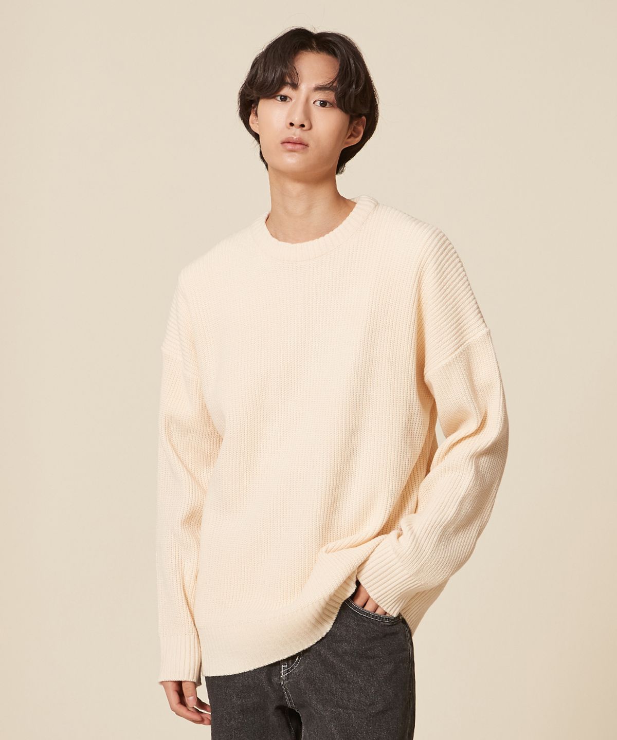 블론드나인(BLOND9) 크루넥 리브 니트 스웨터_아이보리