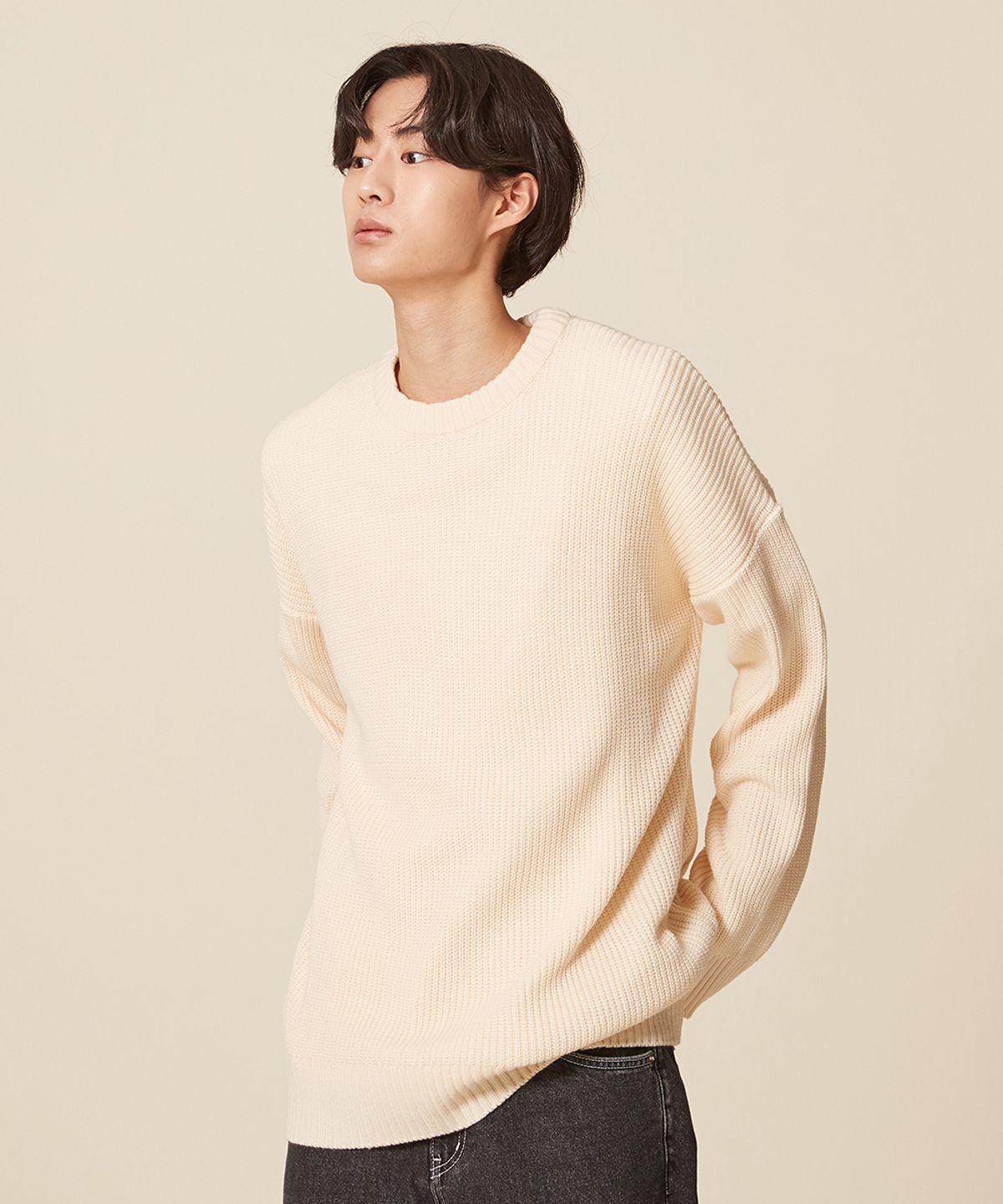 블론드나인(BLOND9) 크루넥 리브 니트 스웨터_아이보리