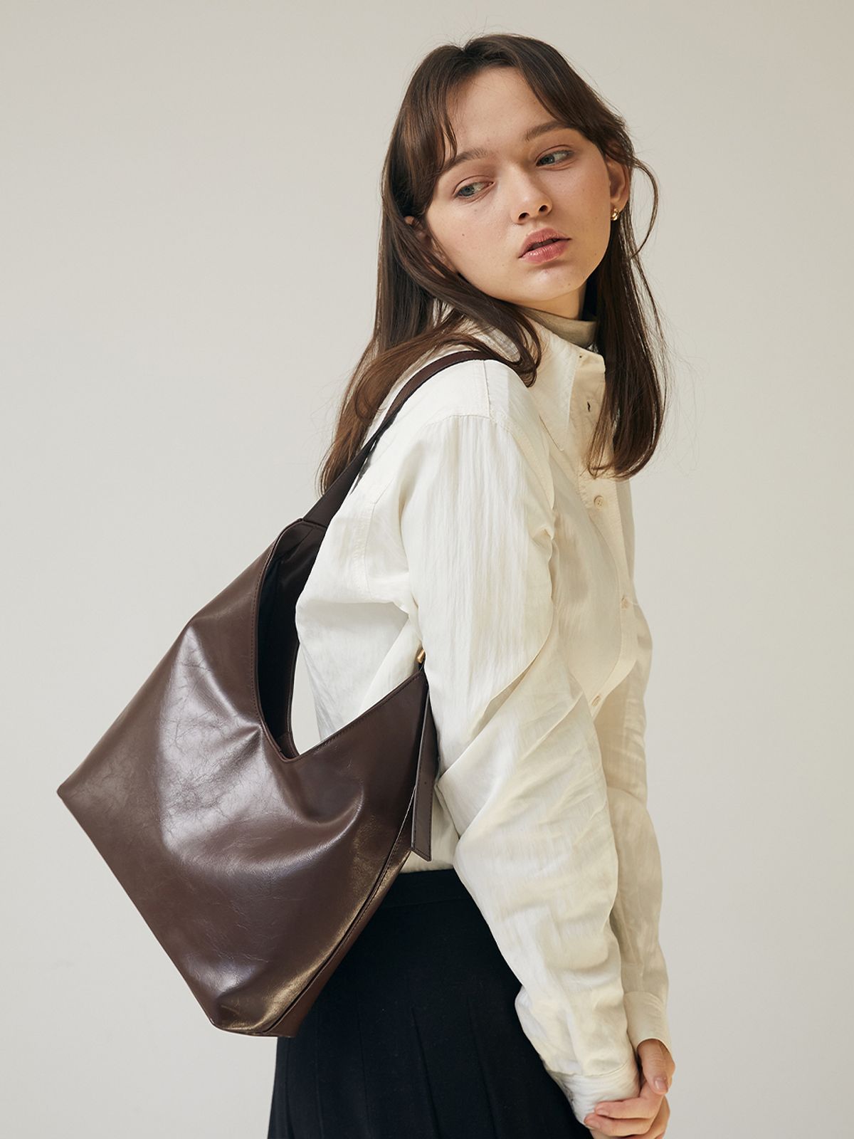 러브참(LOVECHARM) [셀레네 호보백] Selene hobo bag
