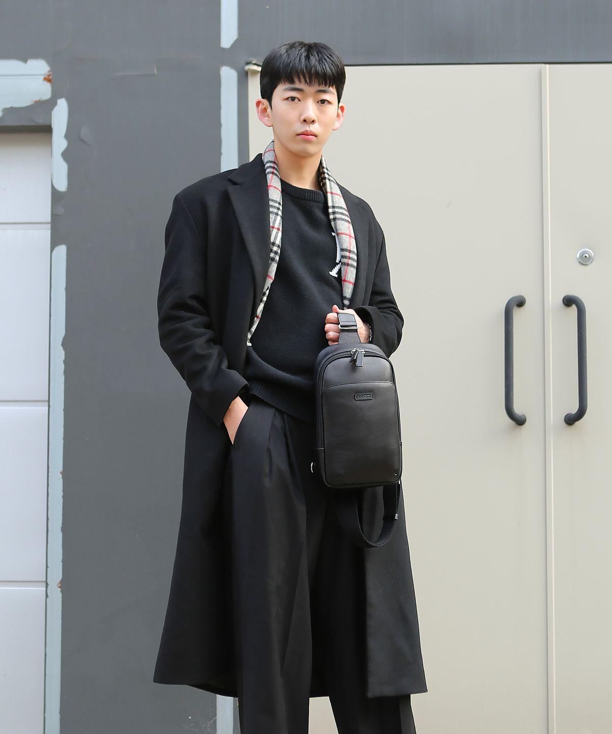 란체티(LANCETTI) 도노 슬링백  LC-1301700 BLACK
