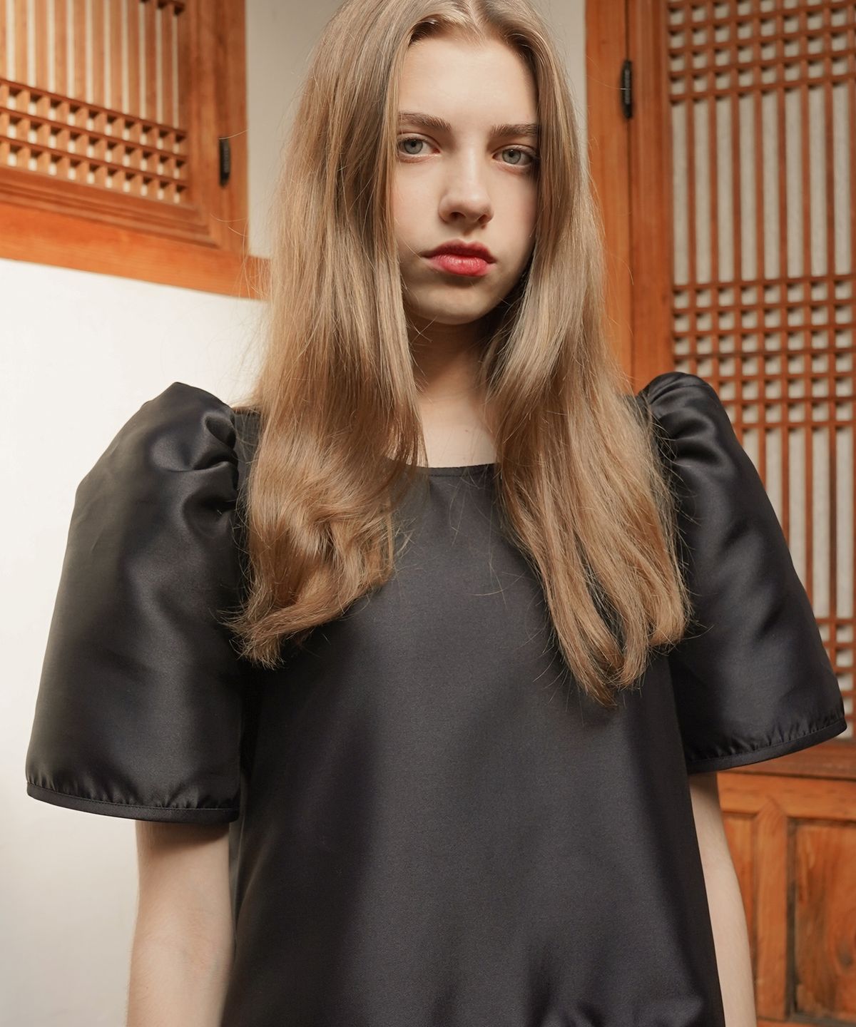 방떼(VENTE) Tiered high-low taffeta dress in Black