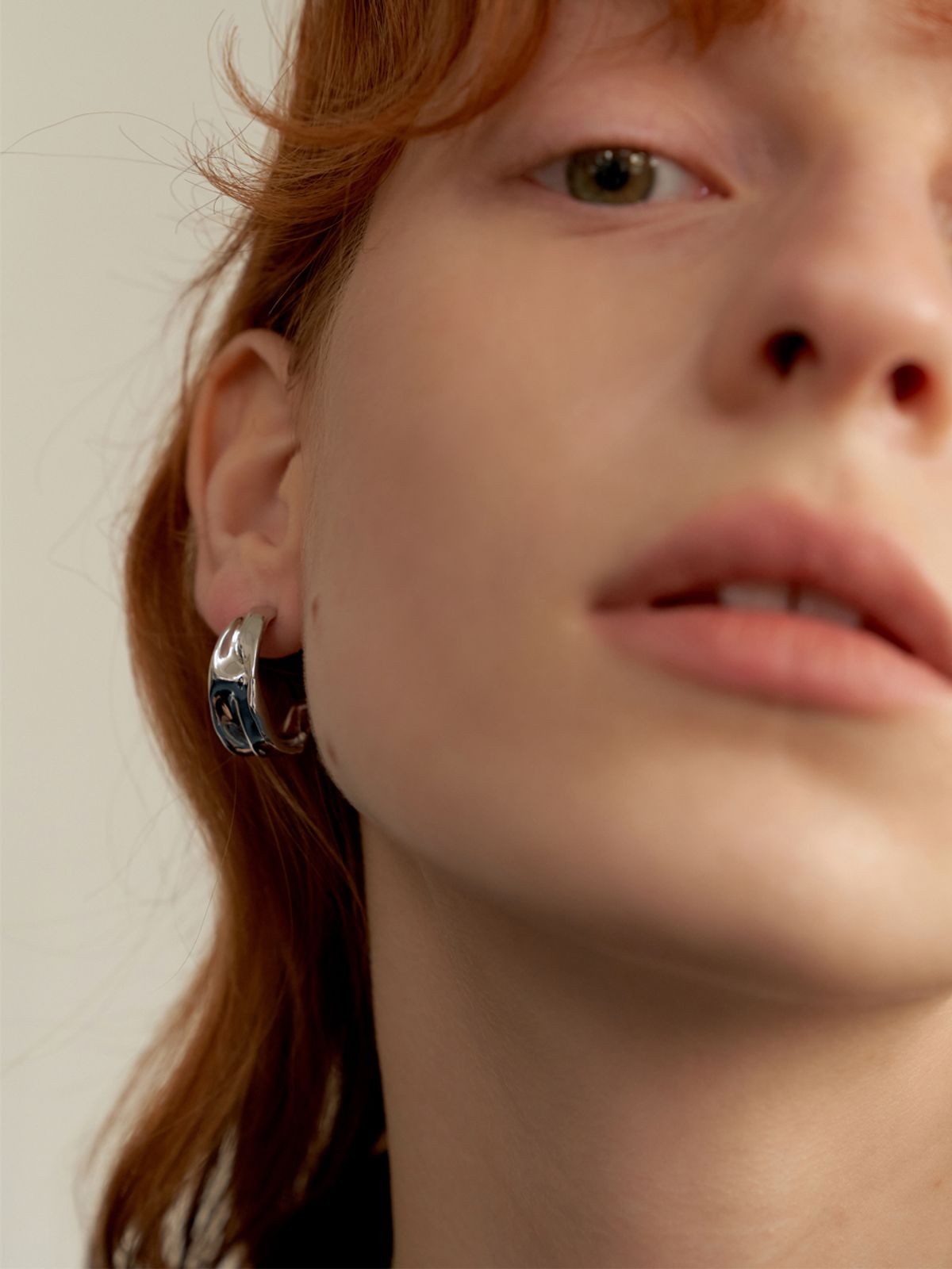 리엔느와르(leeENoir) Draped Earring (2color)