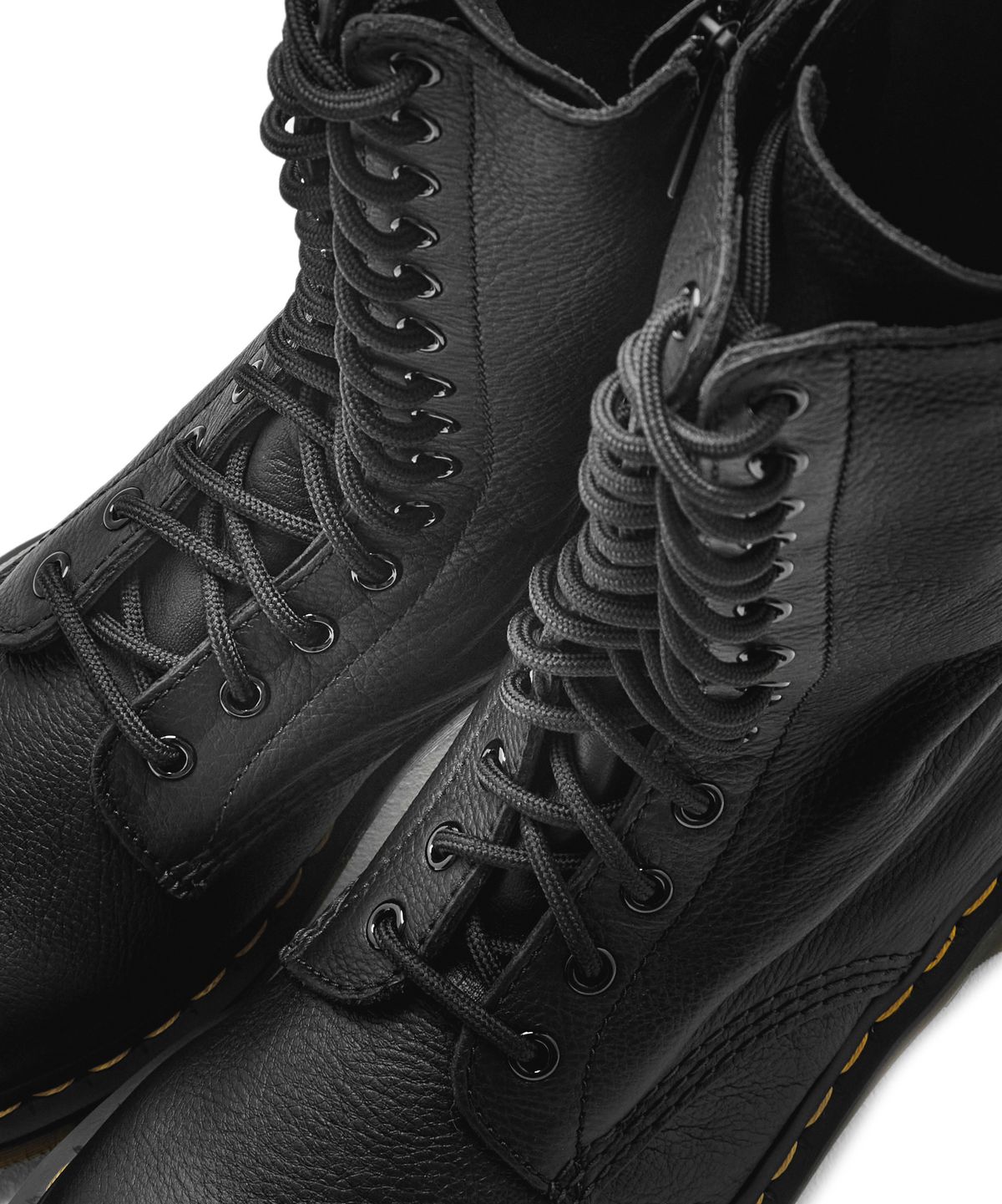 닥터마틴(DR.MARTENS) 1B99 버지니아 14홀 부츠 블랙 / 11820008