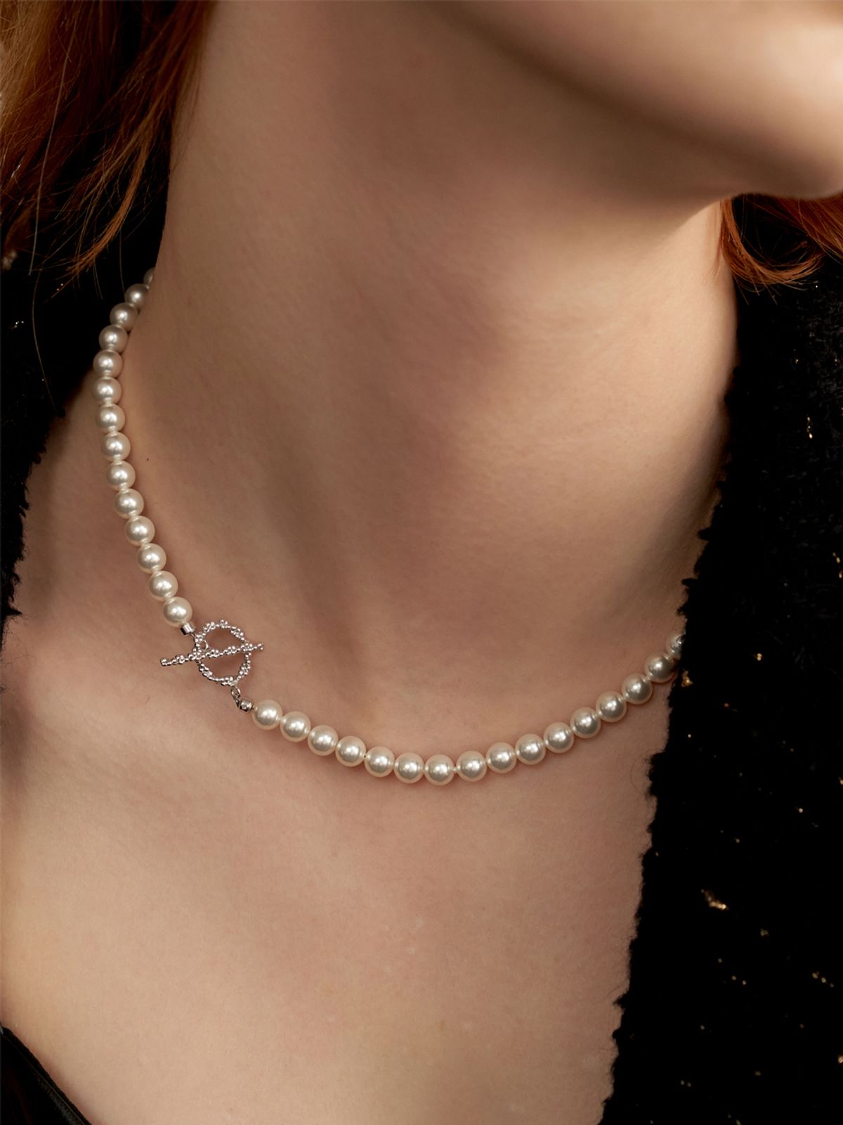 리엔느와르(leeENoir) Dot Toggle Pearl Necklace (2color)