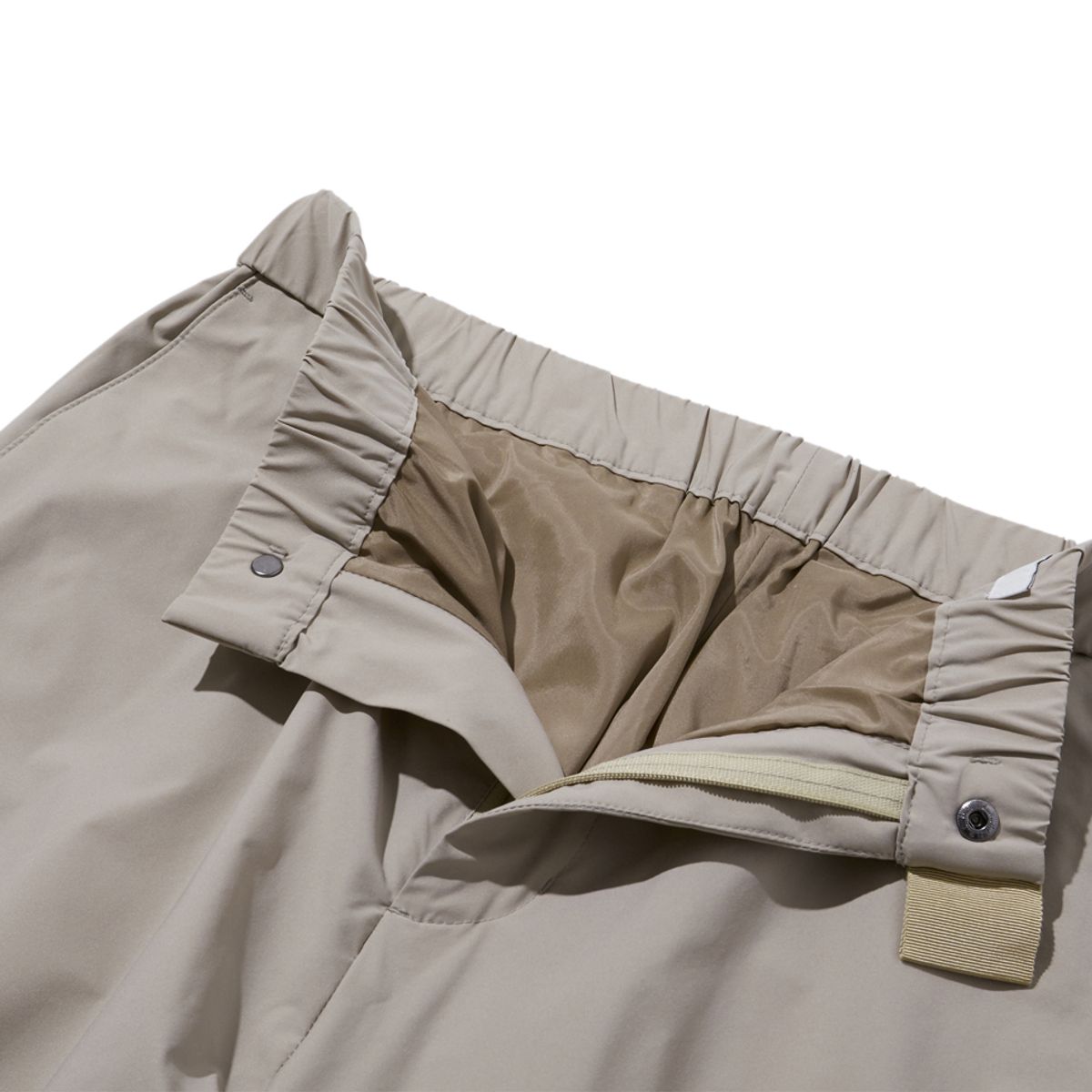브라이언베리(BRIAN BERRY) BUTTON BANDING PANTS_BEIGE
