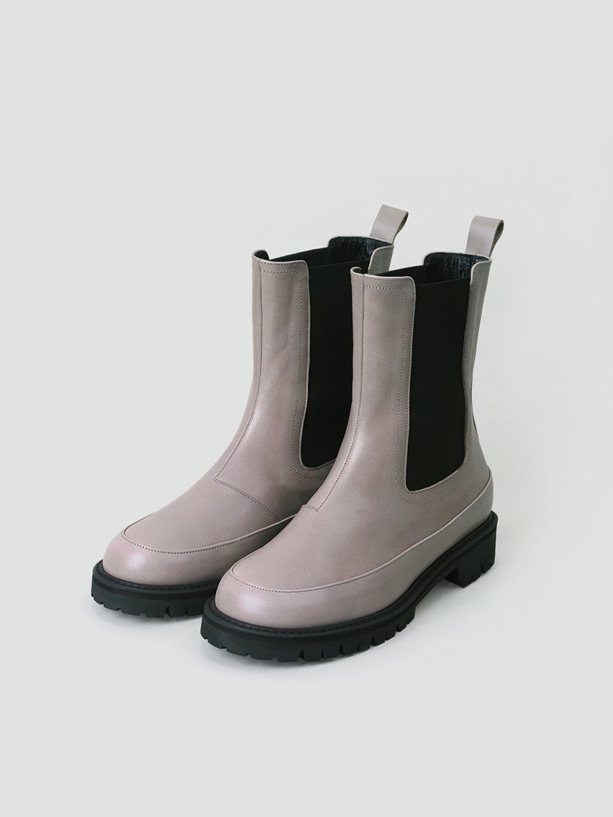 흰(HEENN) Chunky Sole Chelsea Boots - Dove Grey (기모안감)