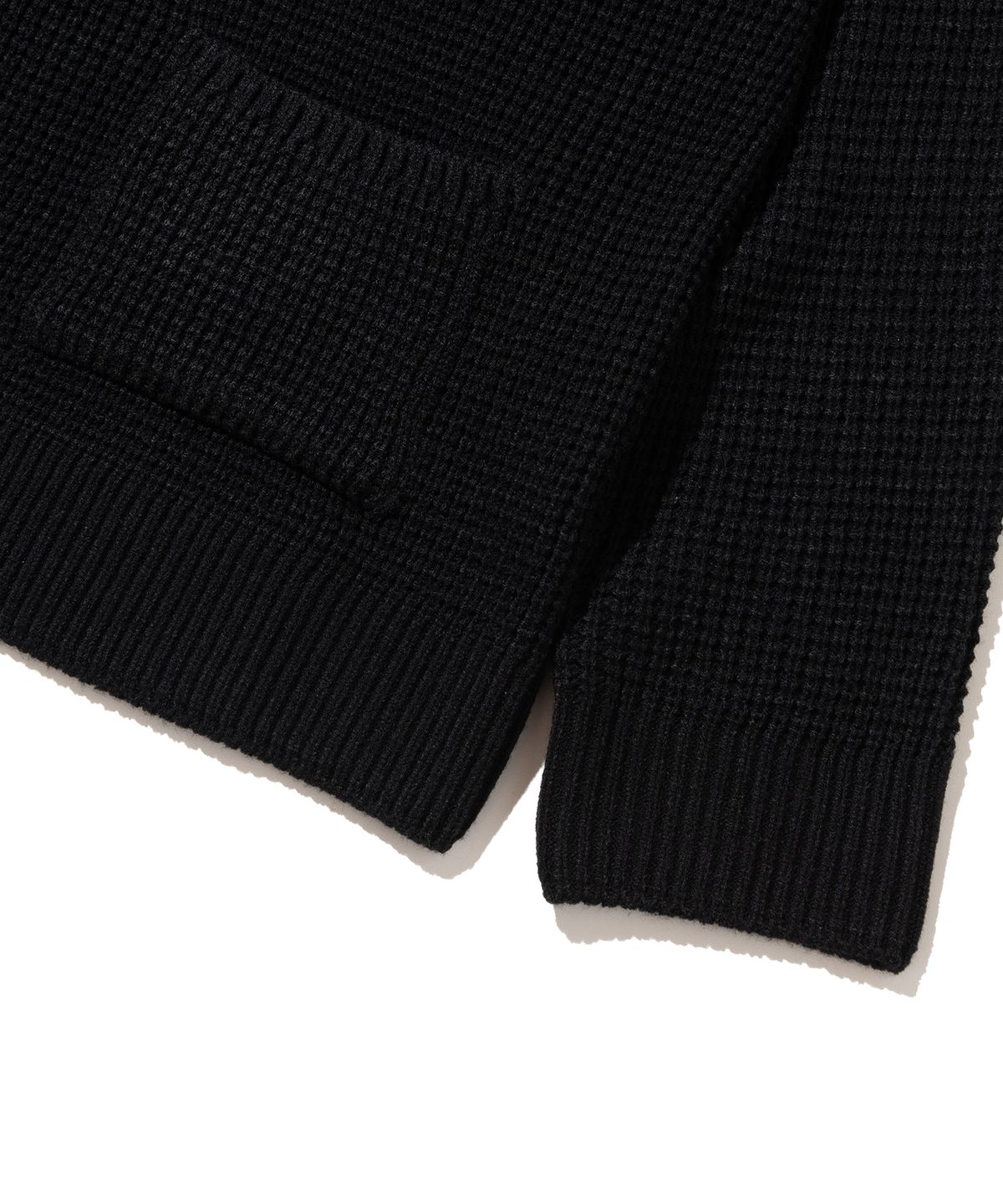 니티드(KNITTED) 안티필링 볼륨 와플 가디건 BLACK